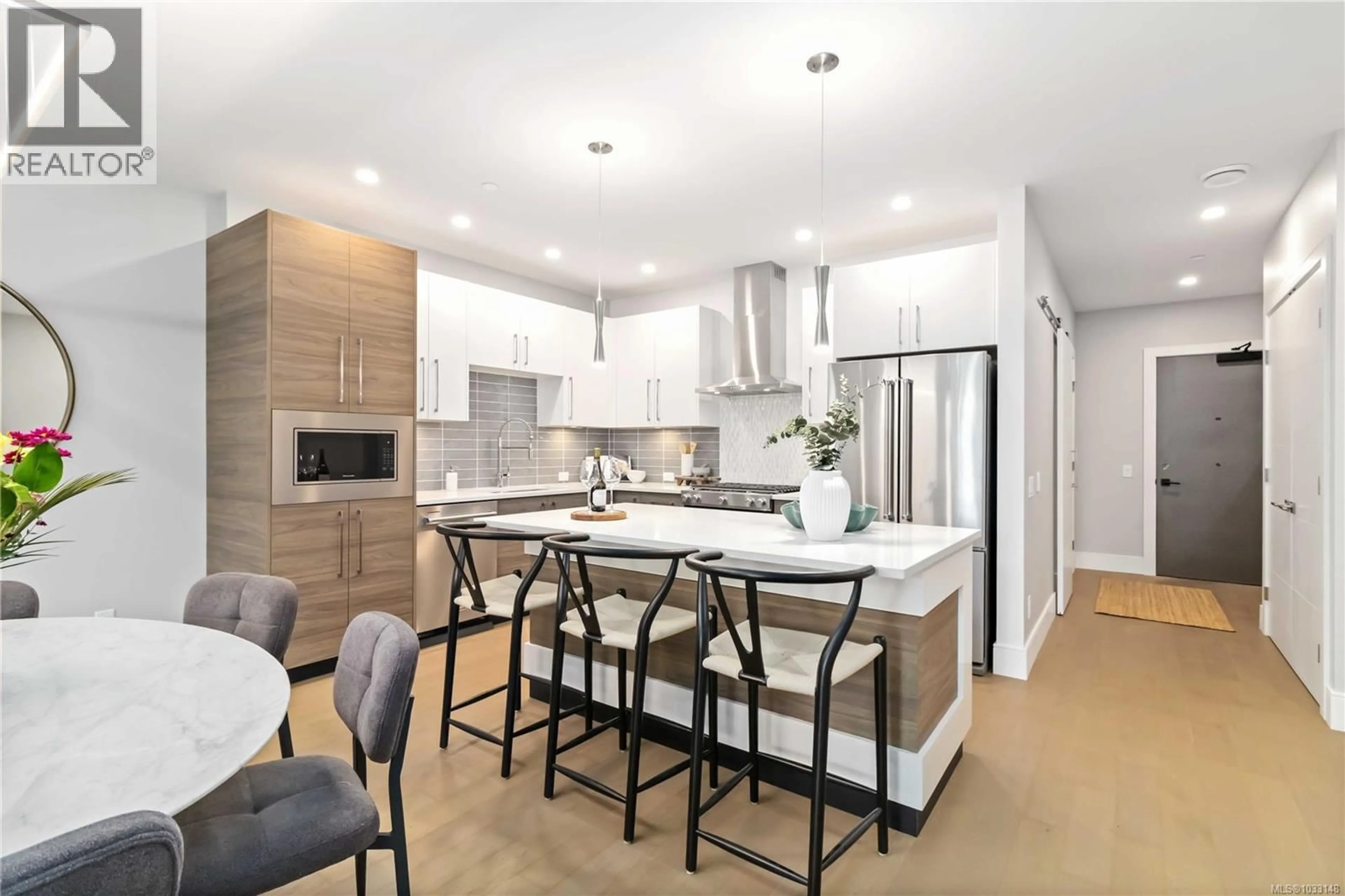 Open concept kitchen, unknown for 305 - 990 DOUMAC AVENUE, Saanich British Columbia V8Y1M4
