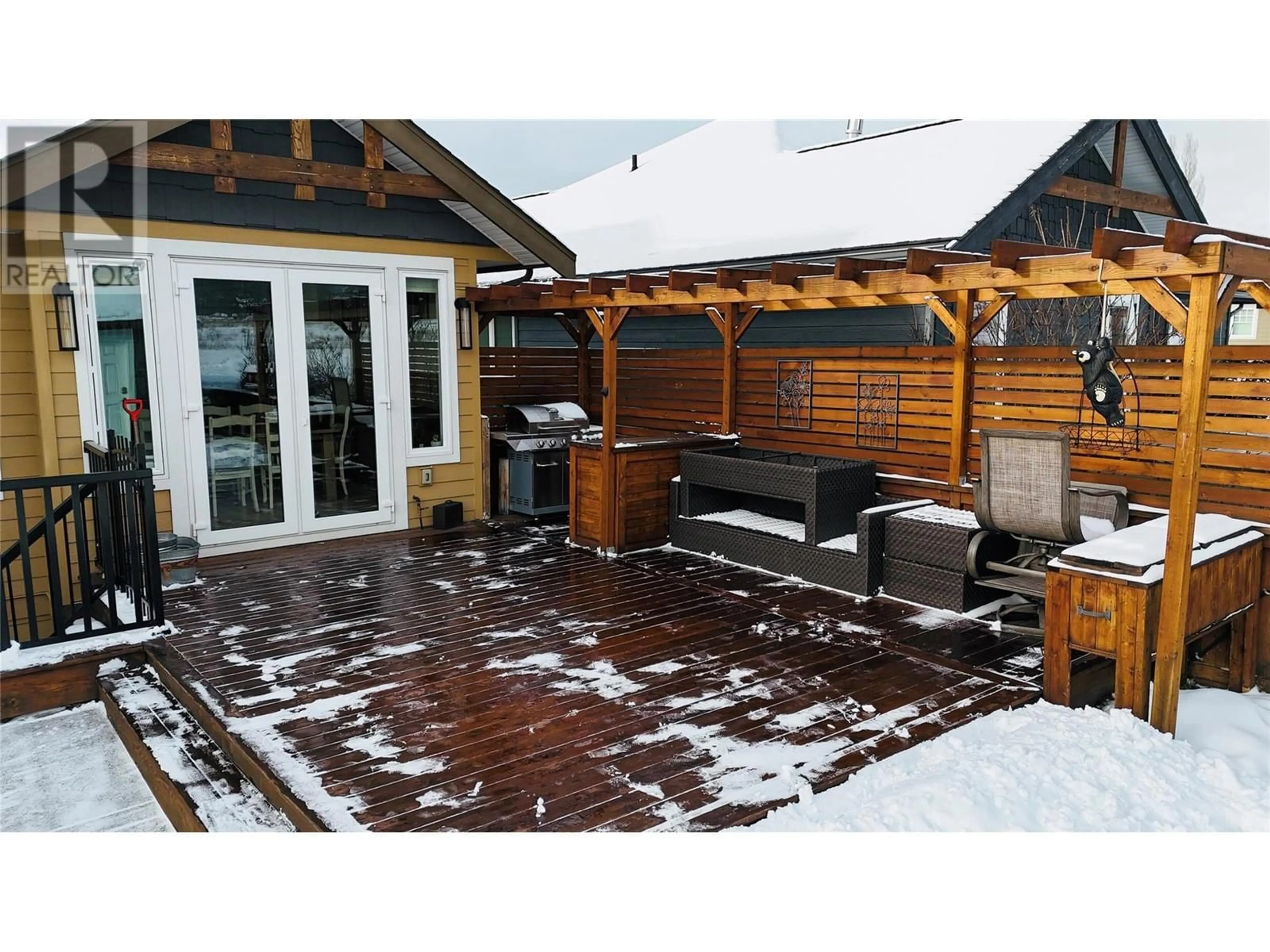 Patio, street for 1858 FOXWOOD Trail, Windermere British Columbia V0B2L0