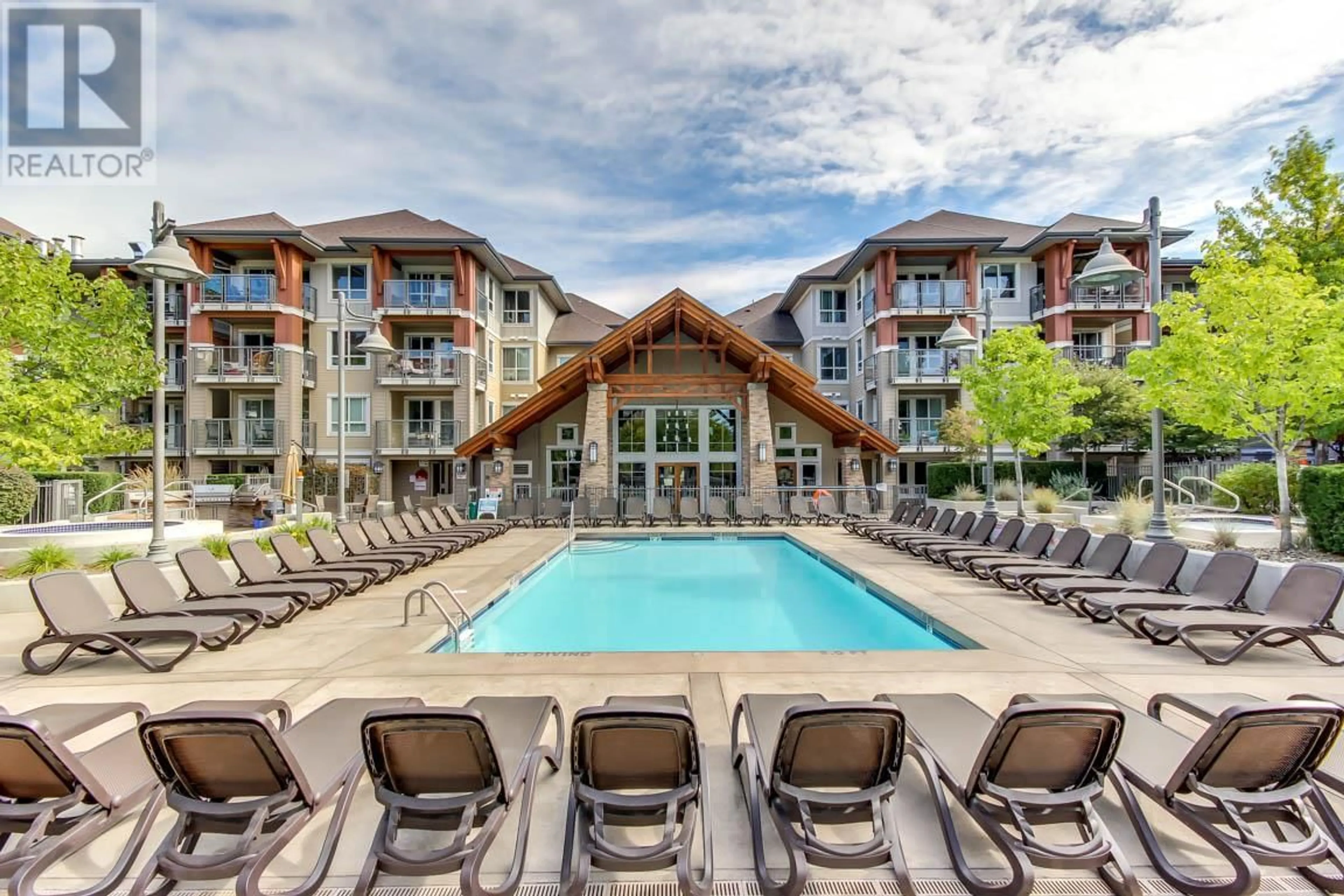 Pool for 1083 Sunset Drive Unit# 319, Kelowna British Columbia V1Y9Z1