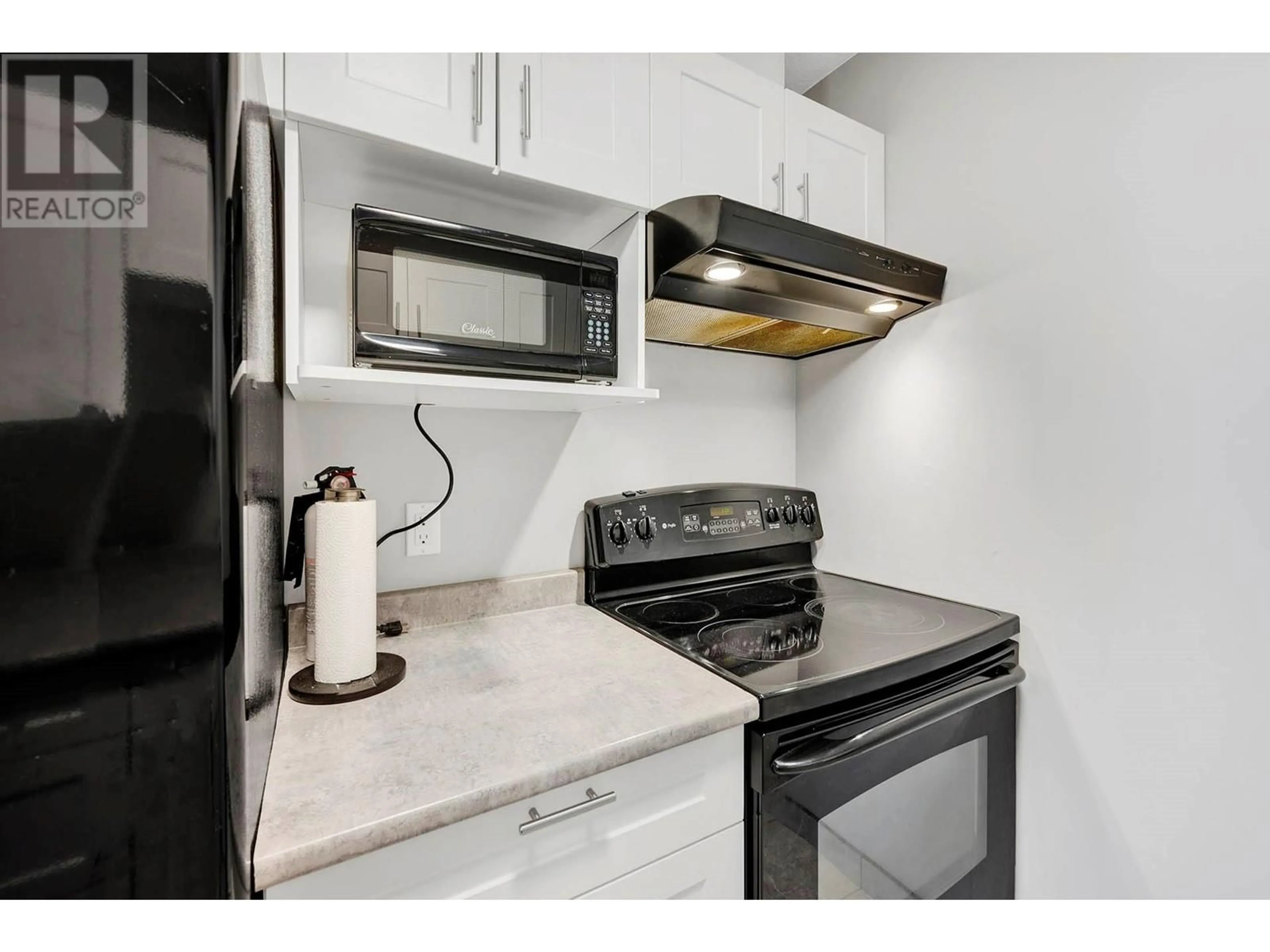 Standard kitchen, unknown for 245 Park Drive Unit# 2, Clearwater British Columbia V0E1N1