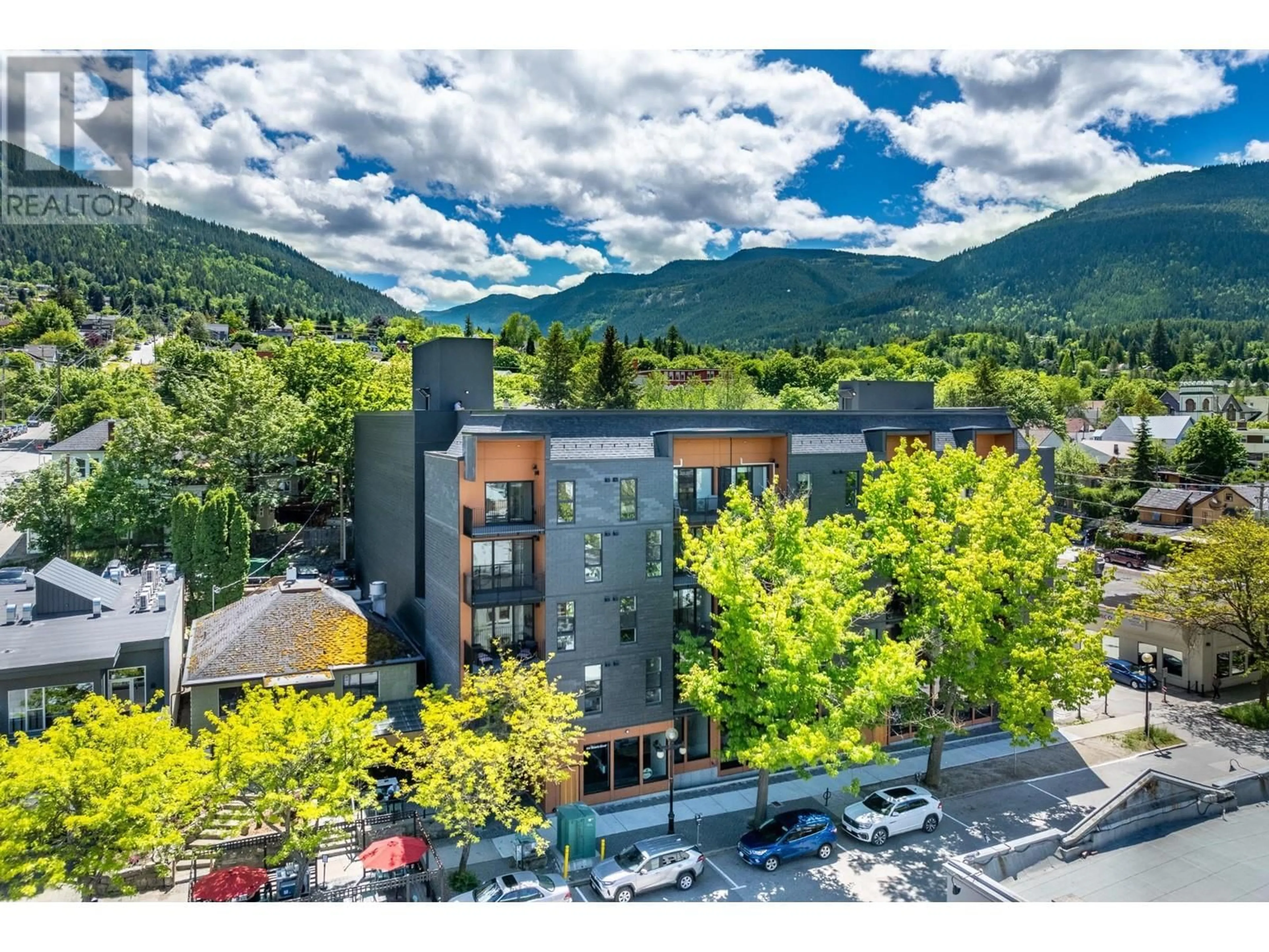 A pic from outside/outdoor area/front of a property/back of a property/a pic from drone, mountain view for 514 VICTORIA Street Unit# 411, Nelson British Columbia V1L4K8