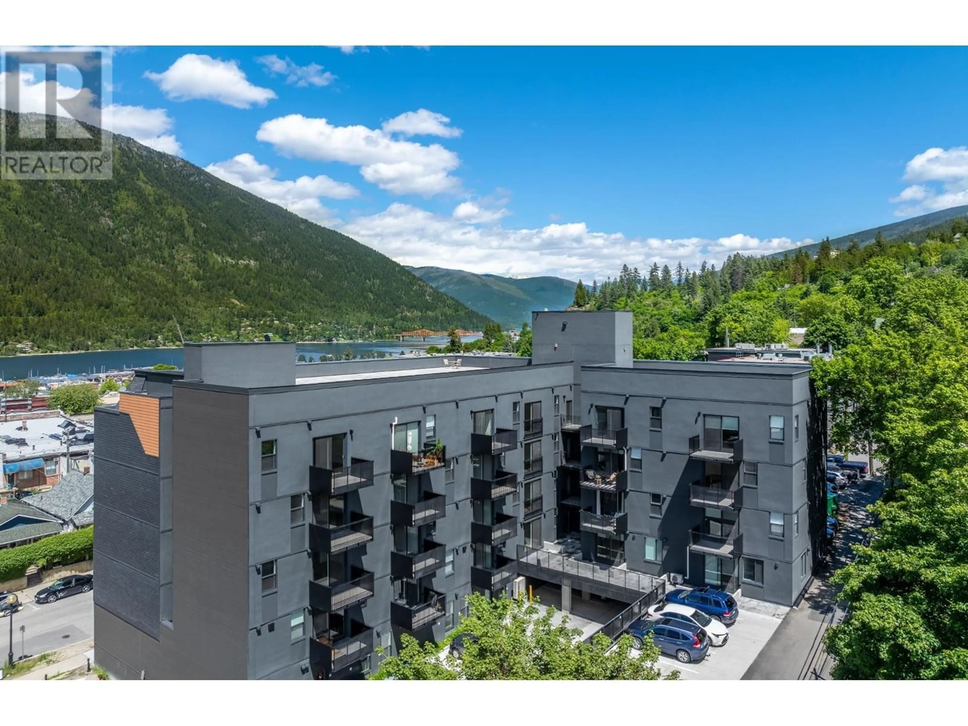 A pic from outside/outdoor area/front of a property/back of a property/a pic from drone, mountain view for 514 VICTORIA Street Unit# 411, Nelson British Columbia V1L4K8