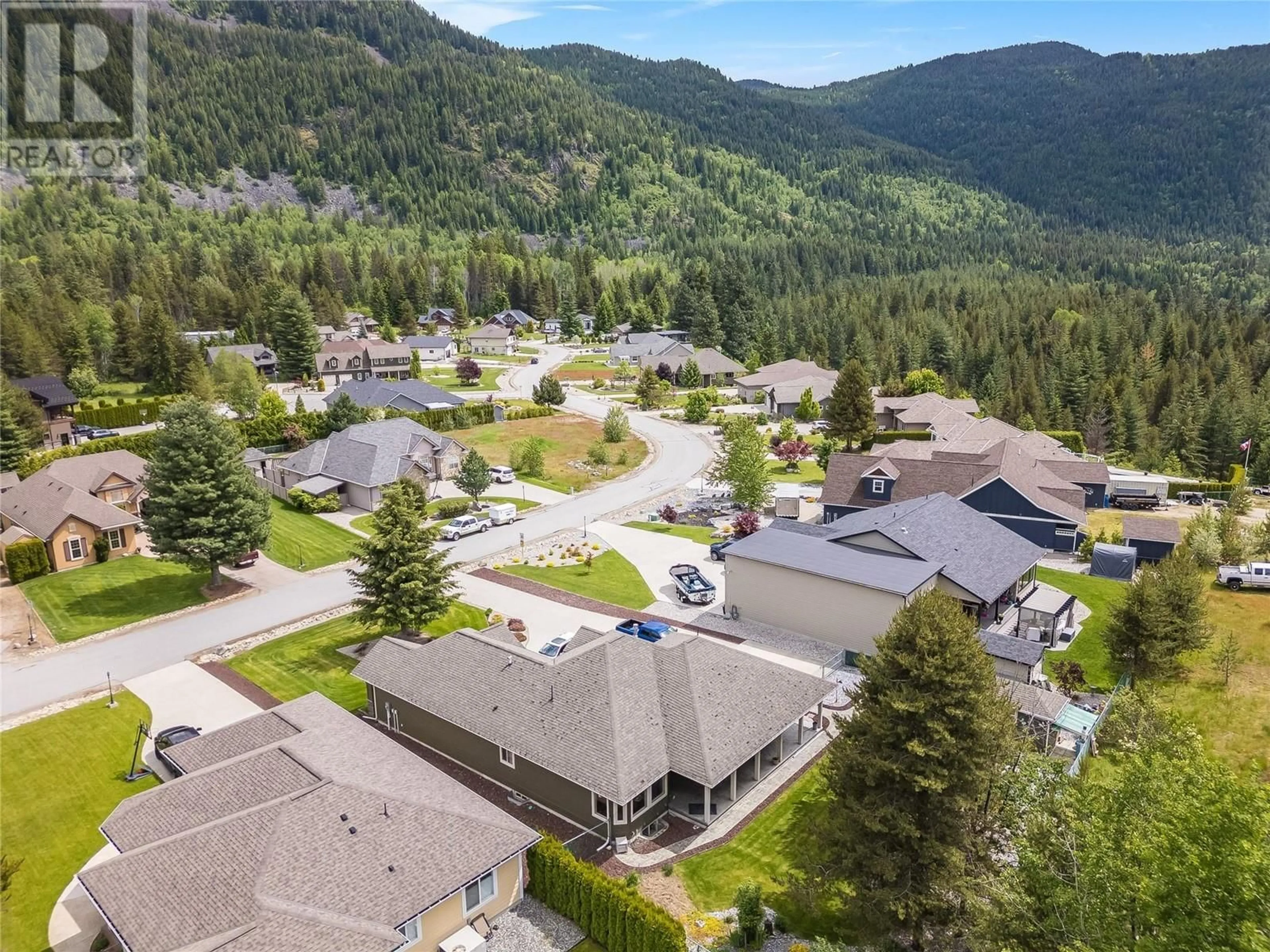 A pic from outside/outdoor area/front of a property/back of a property/a pic from drone, mountain view for 1604 TOWER RIDGE Road, Ootischenia British Columbia V1N4W7