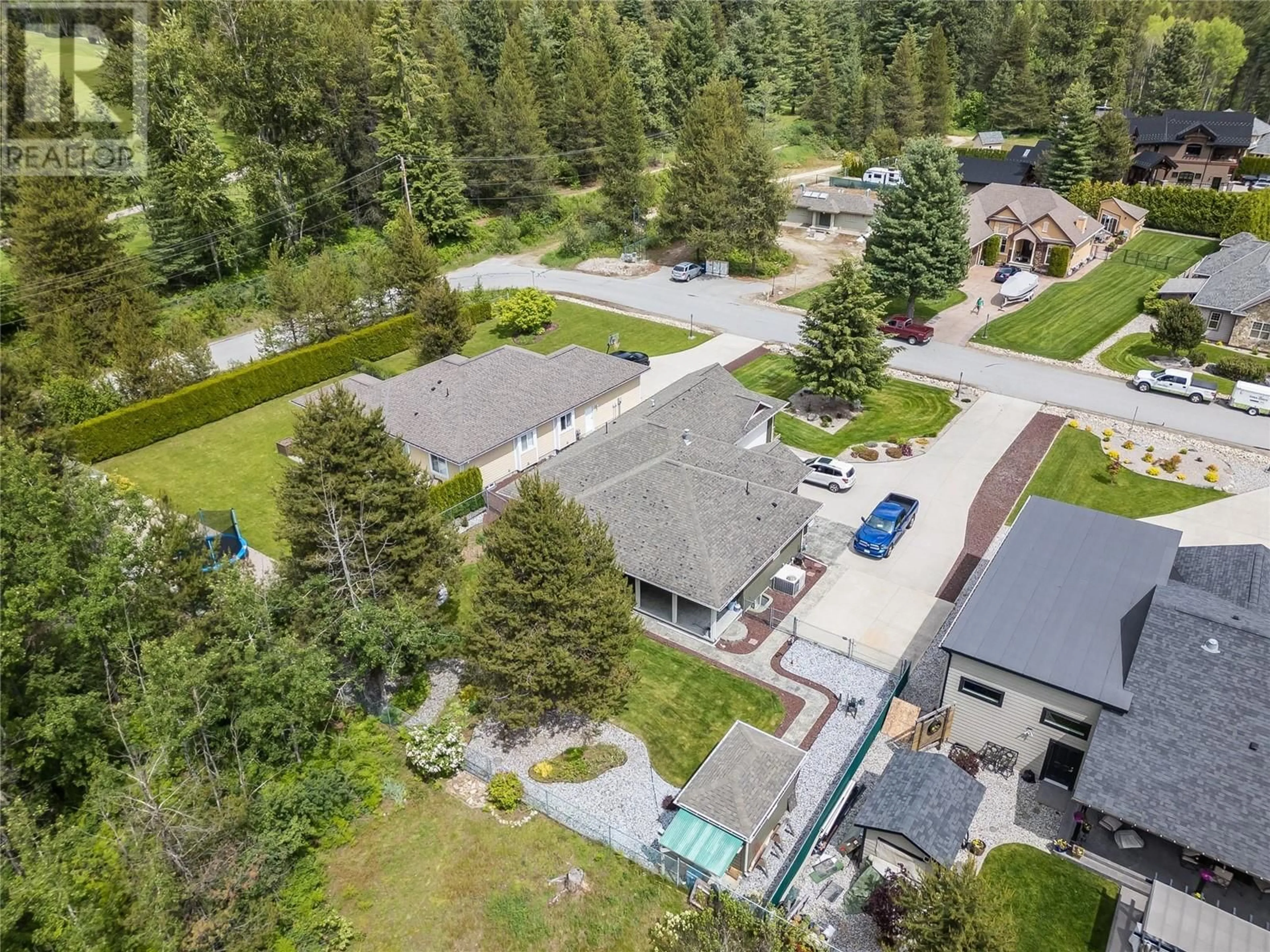 A pic from outside/outdoor area/front of a property/back of a property/a pic from drone, unknown for 1604 TOWER RIDGE Road, Ootischenia British Columbia V1N4W7