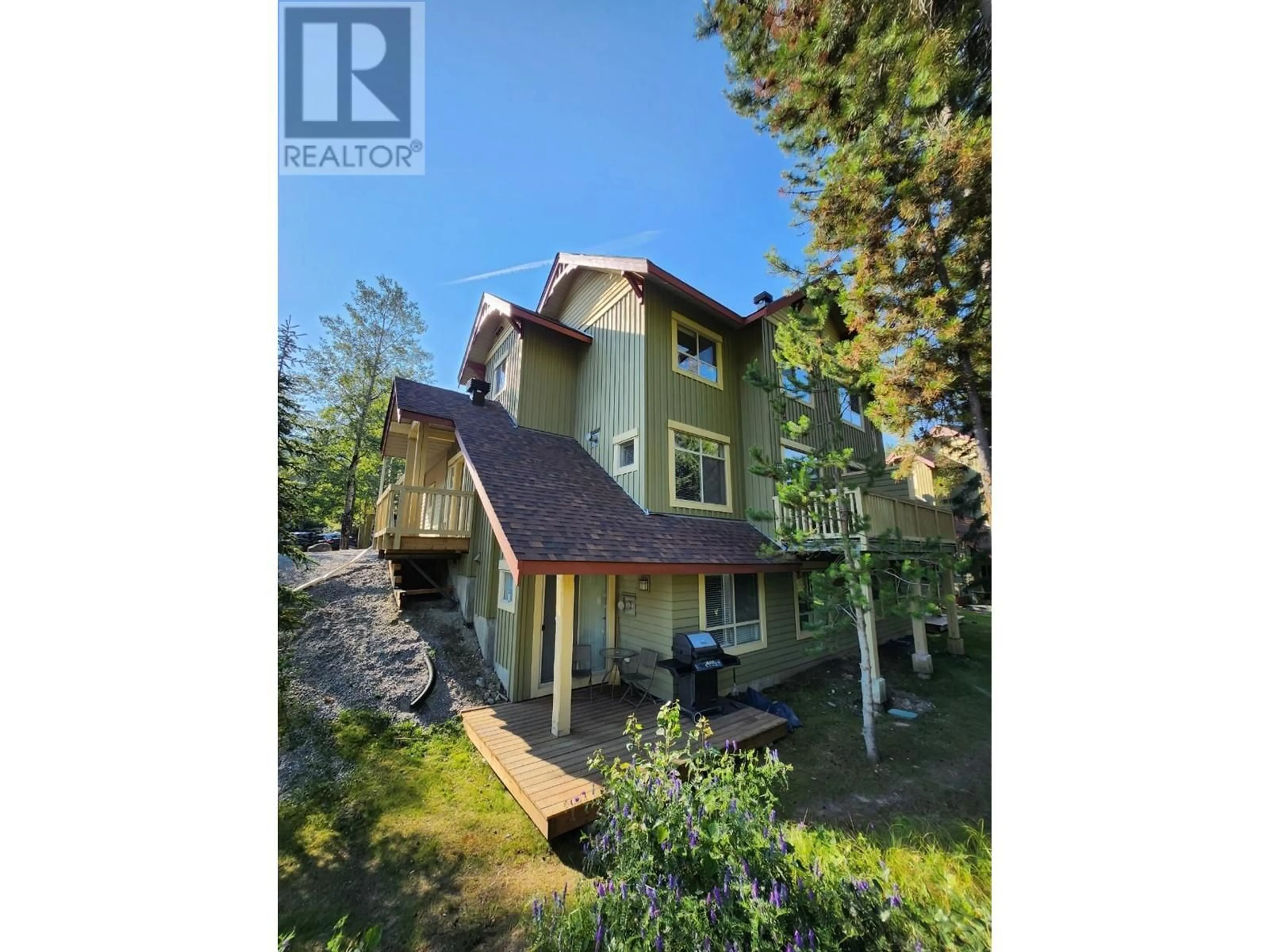 A pic from outside/outdoor area/front of a property/back of a property/a pic from drone, street for 2025 GREYWOLF Drive Unit# 14, Panorama British Columbia V0A1T0