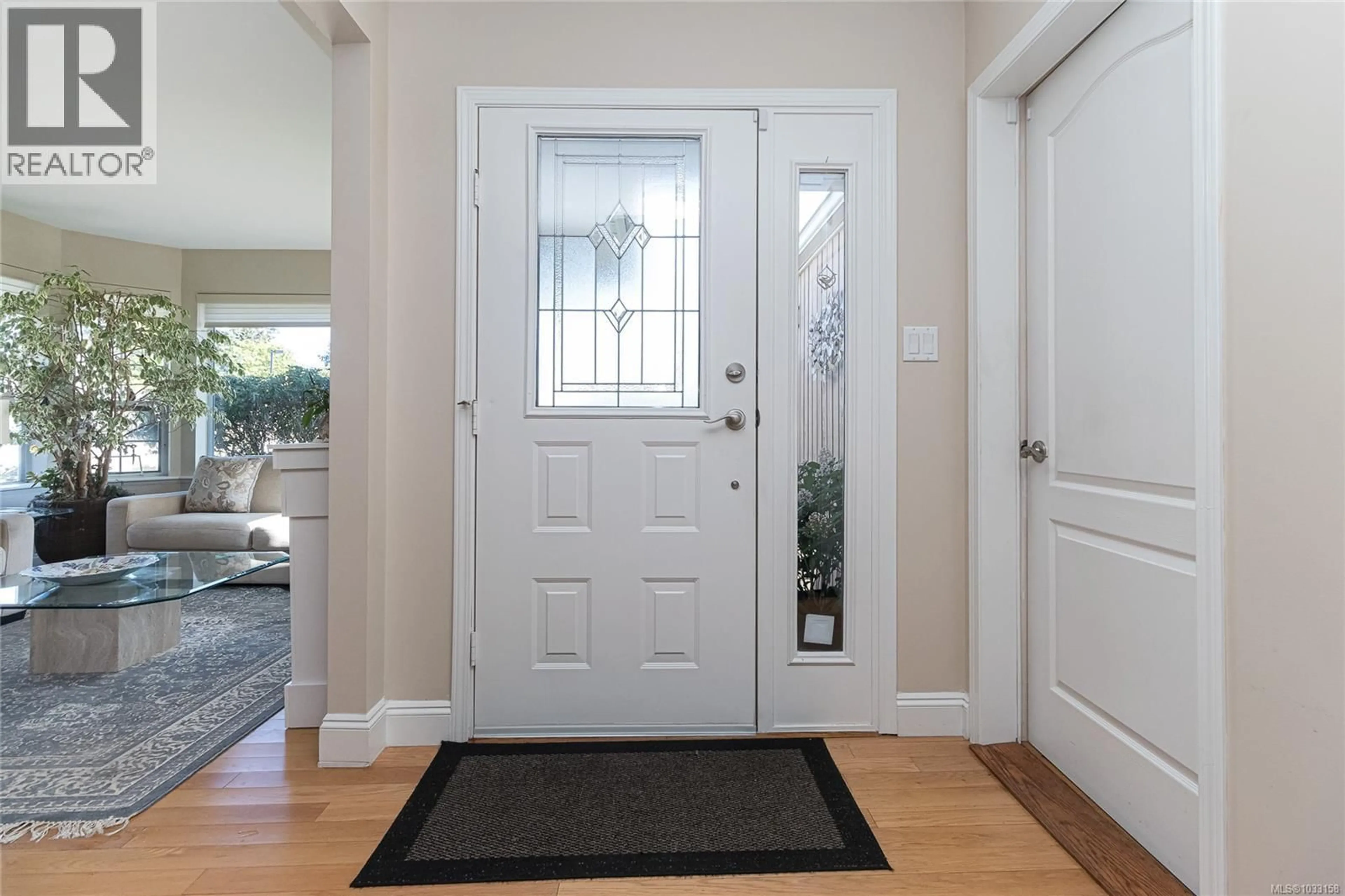Indoor entryway for 3678 ARBUTUS DRIVE NORTH, Cobble Hill British Columbia V8H0K8