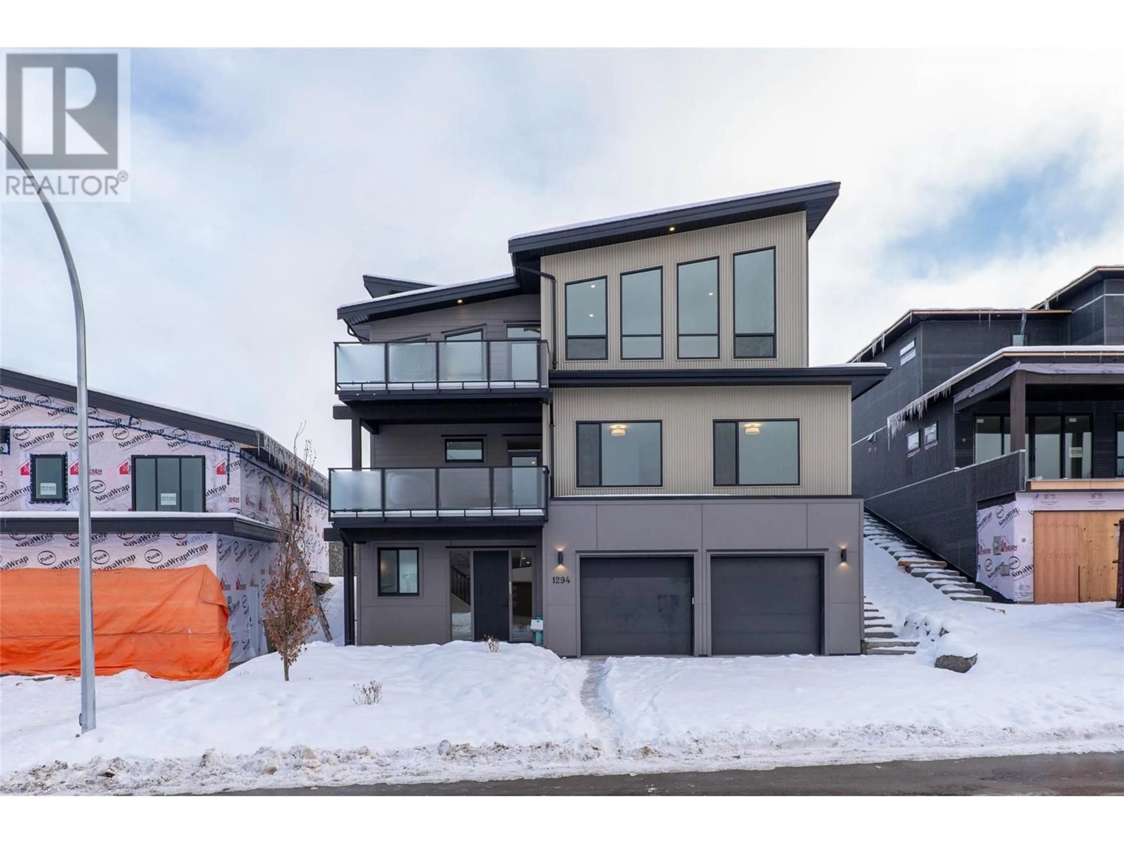 Unknown for 1294 BRECHIN PLACE, Kamloops British Columbia V1S0G3