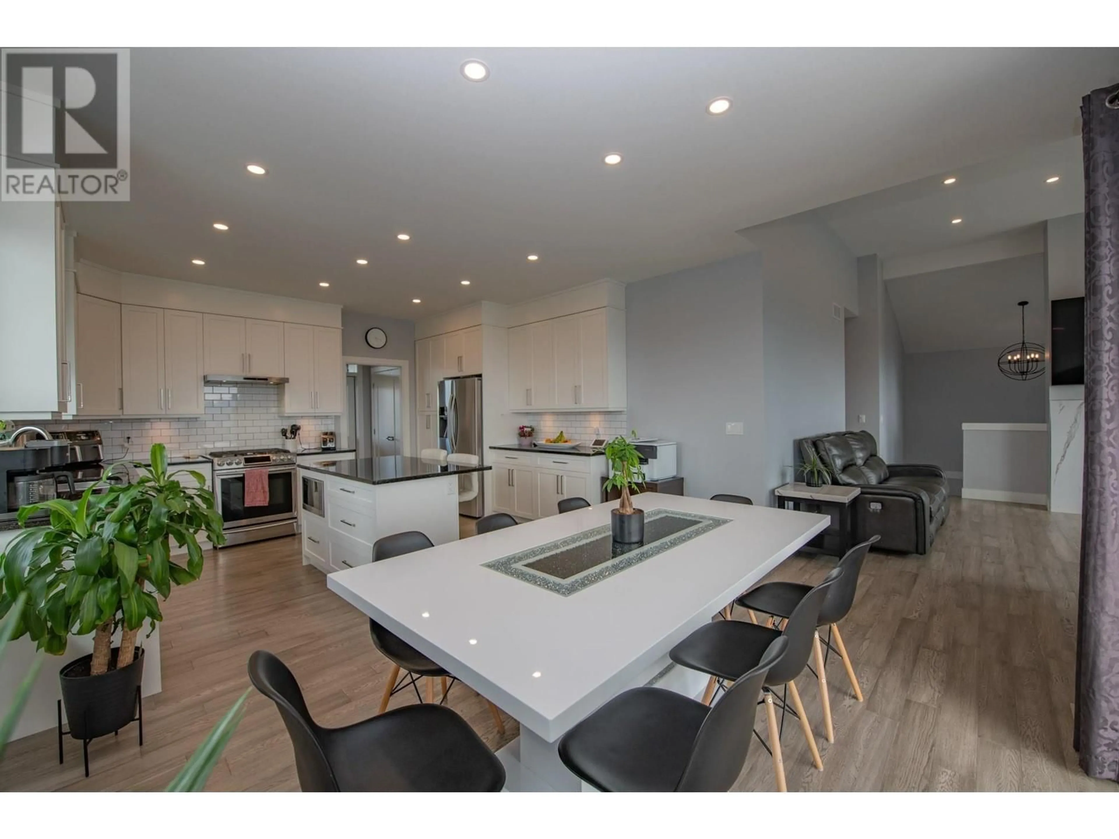 Open concept kitchen, unknown for 305 Baldy Place, Vernon British Columbia V1B0A3