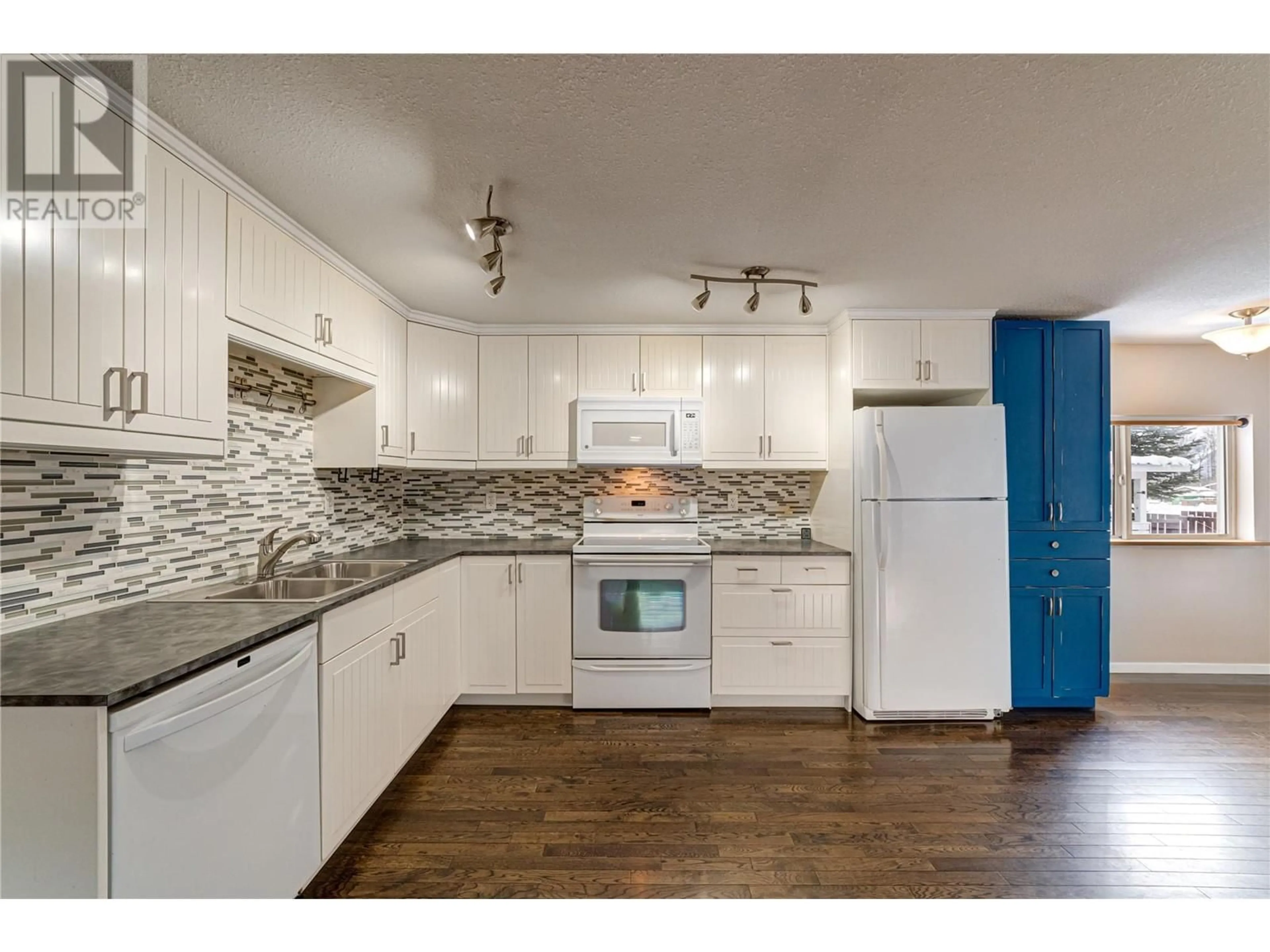 Open concept kitchen, unknown for 1333 Dicken Road Unit# C29, Fernie British Columbia V0B1M5