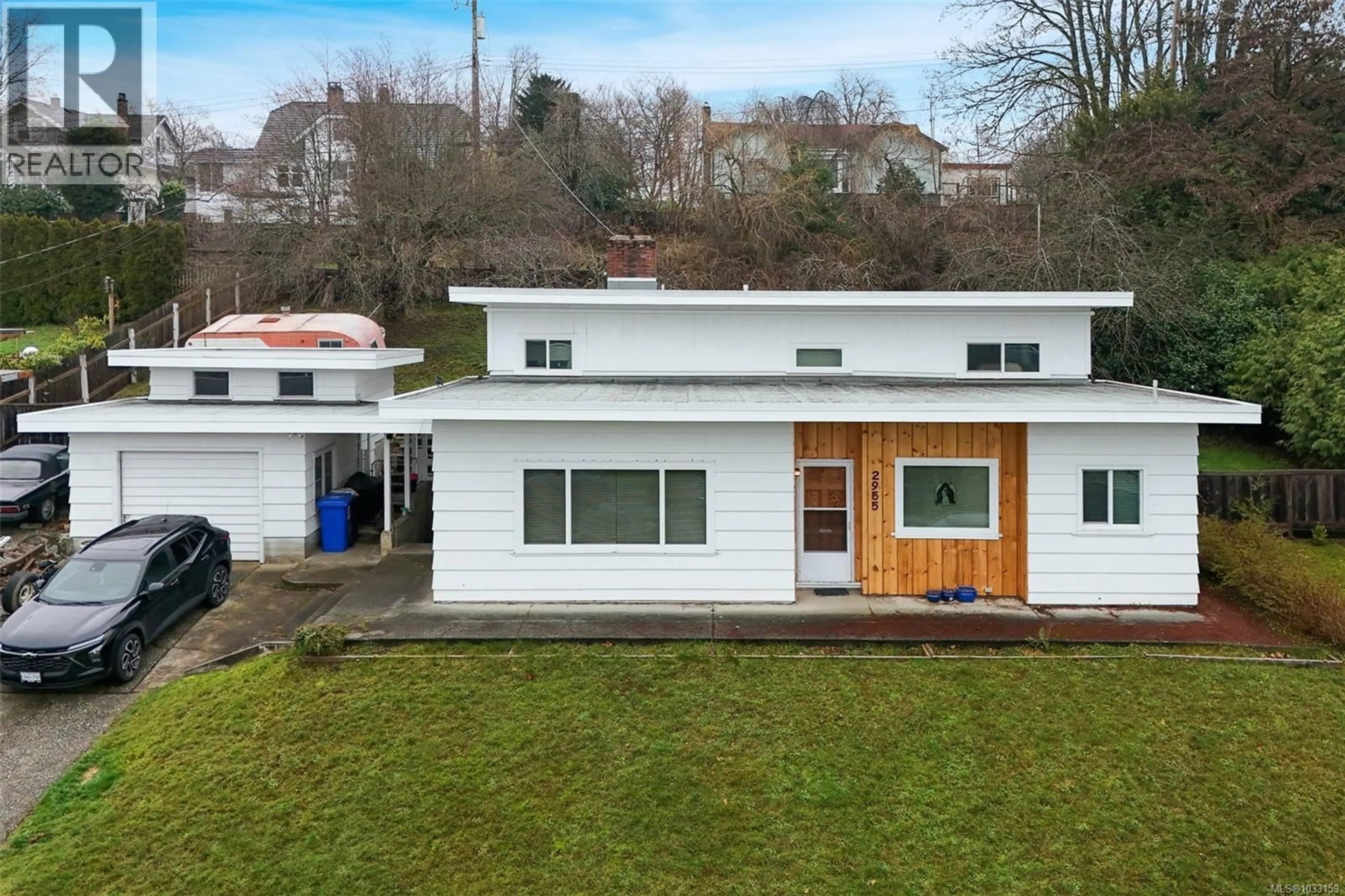 A pic from outside/outdoor area/front of a property/back of a property/a pic from drone, building for 2955 6TH AVENUE, Port Alberni British Columbia V9Y2H1
