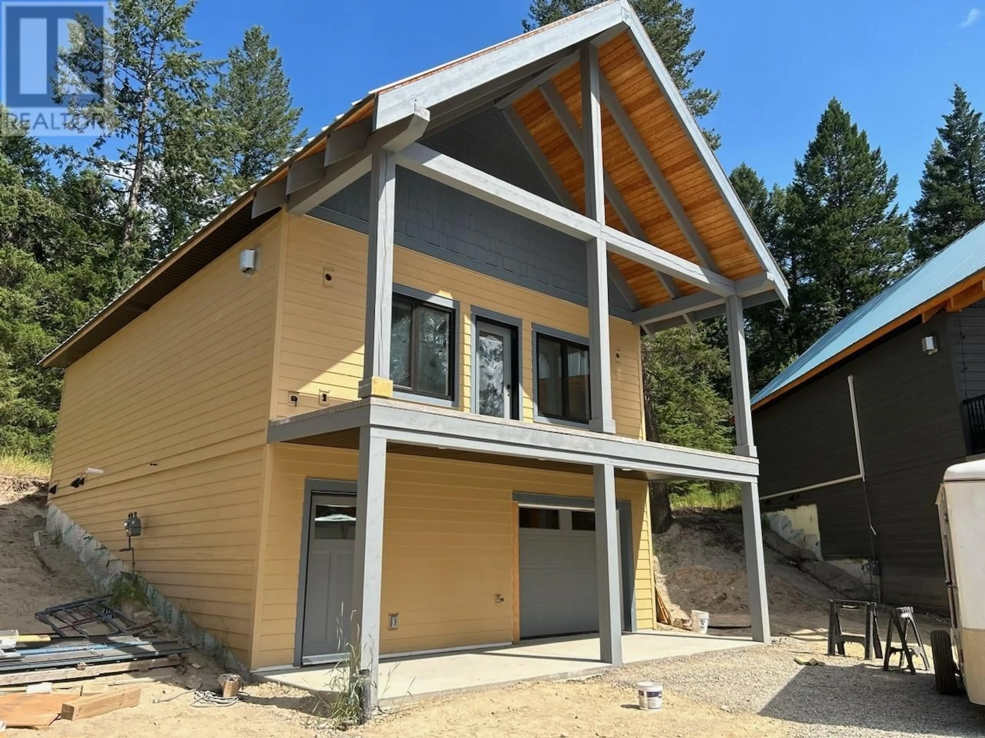 Home with vinyl exterior material, unknown for 1938 FOXWOOD Trail Unit# 4, Windermere British Columbia V0B2L2