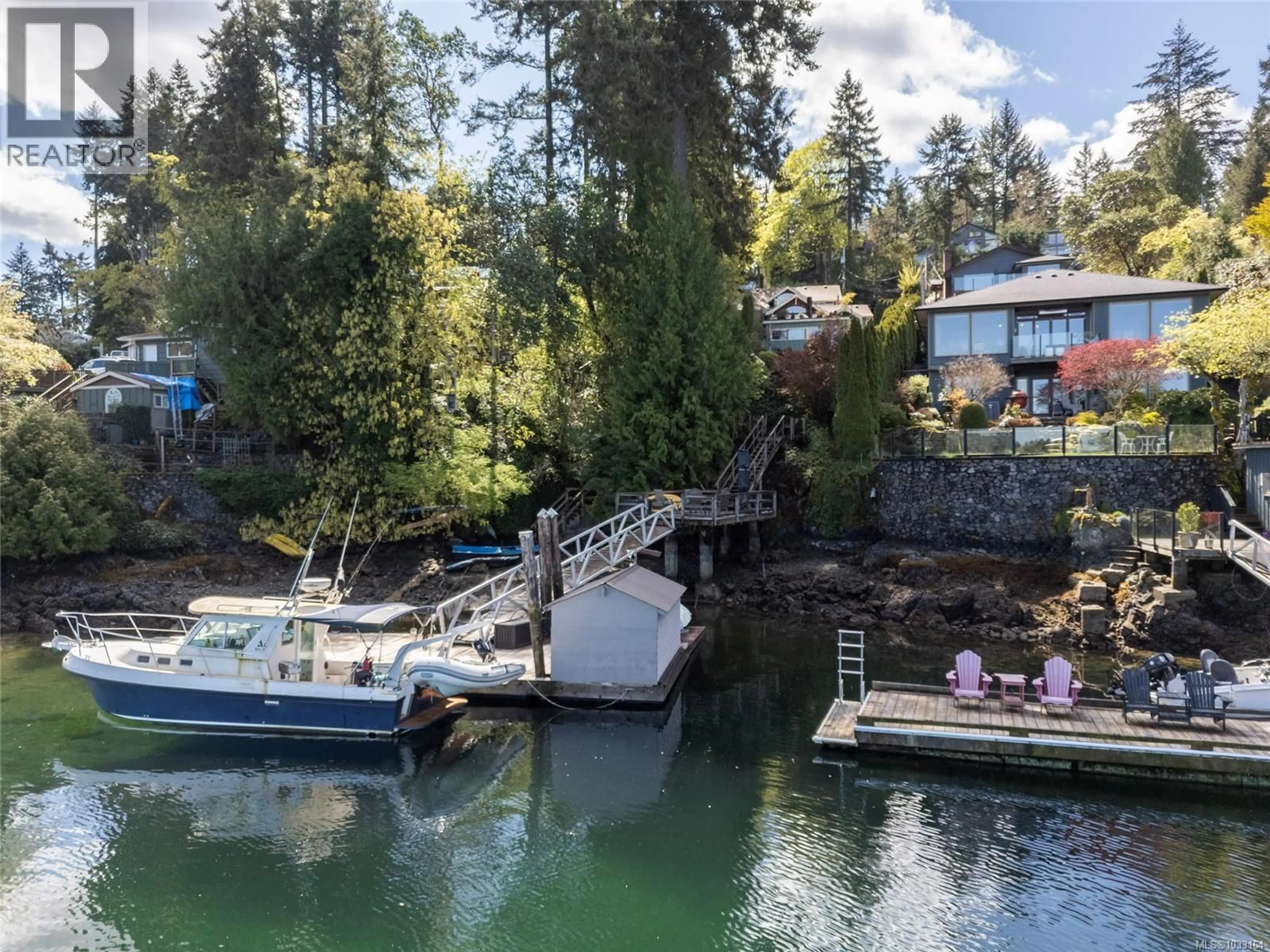 A pic from outside/outdoor area/front of a property/back of a property/a pic from drone, water/lake/river/ocean view for 786 SEA DRIVE, Central Saanich British Columbia V8M1B1