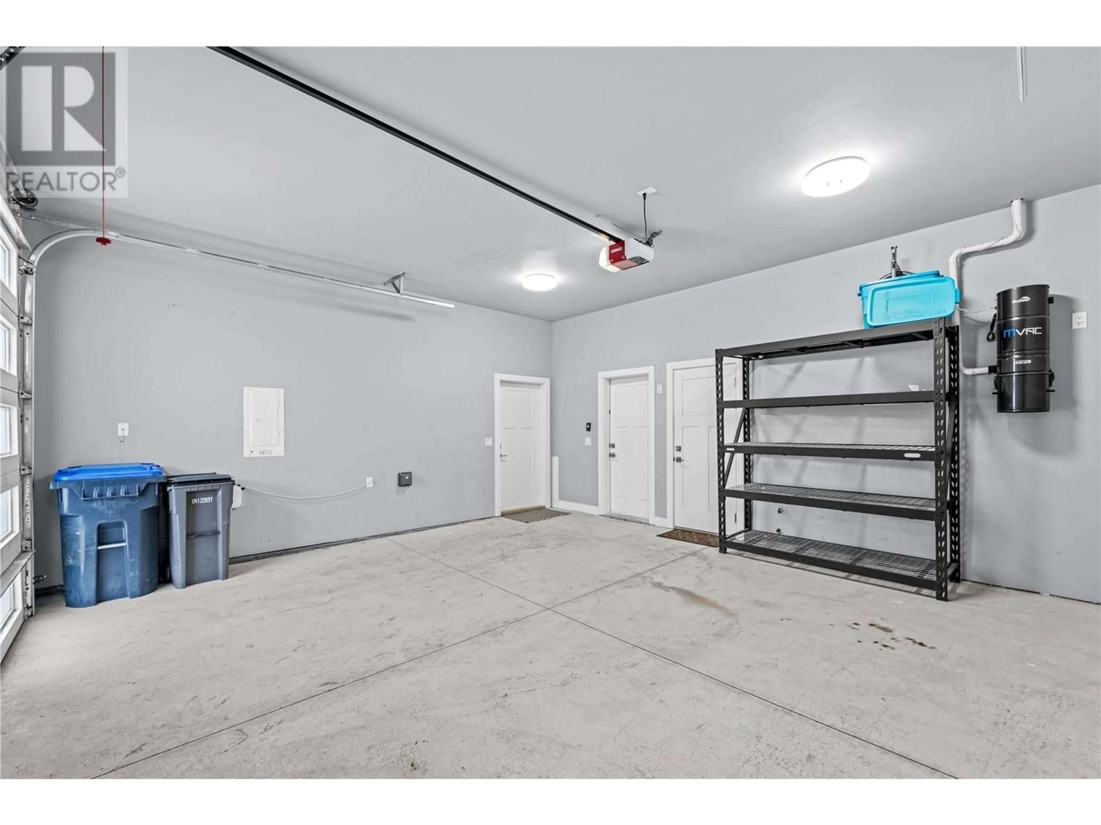 Indoor garage for 1580 CHESTNUT Avenue, Merritt British Columbia V1K0A9