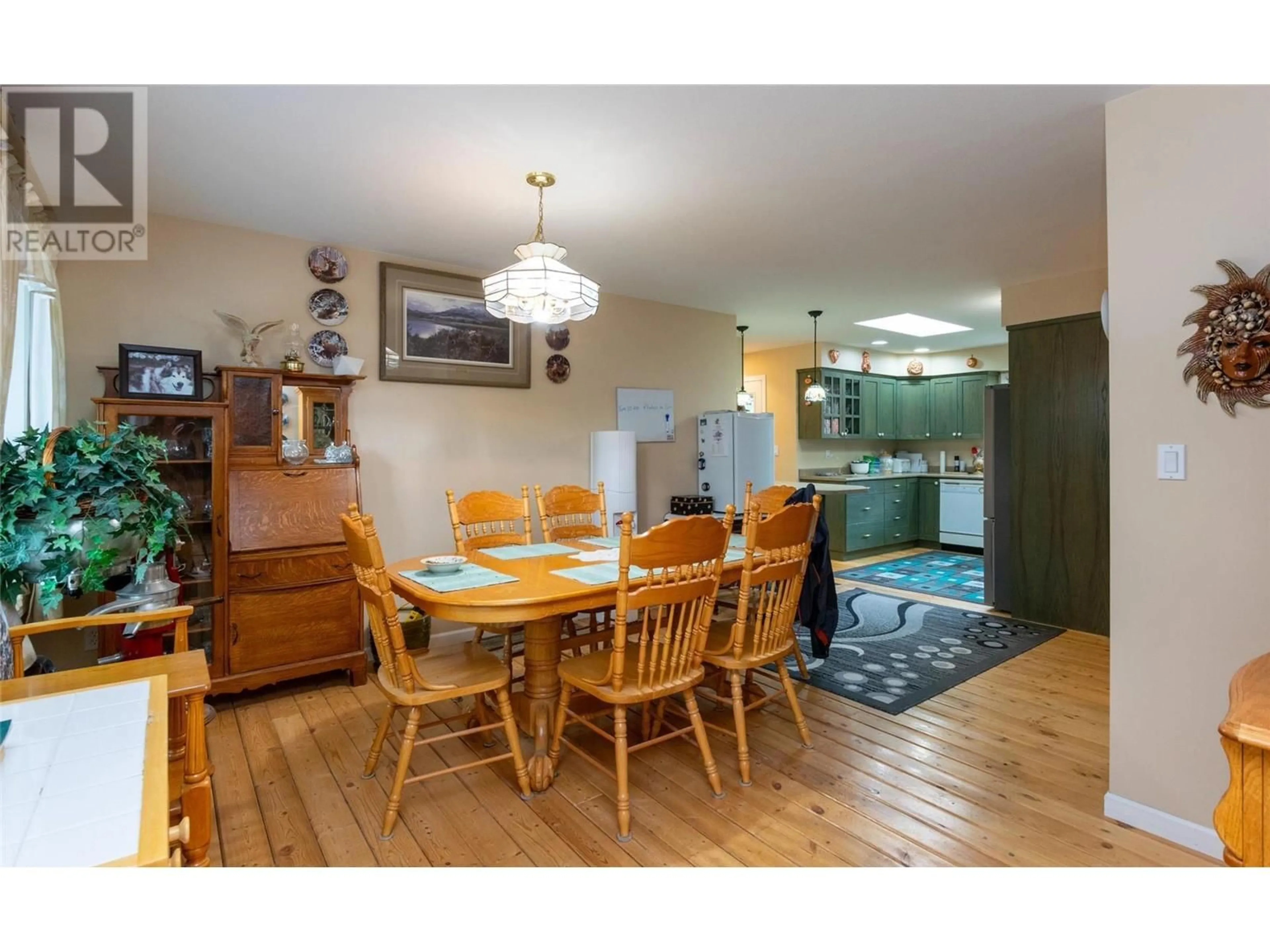 Dining room, wood/laminate floor for 2135 NORDKINN ROAD, Pritchard British Columbia V0E2P0
