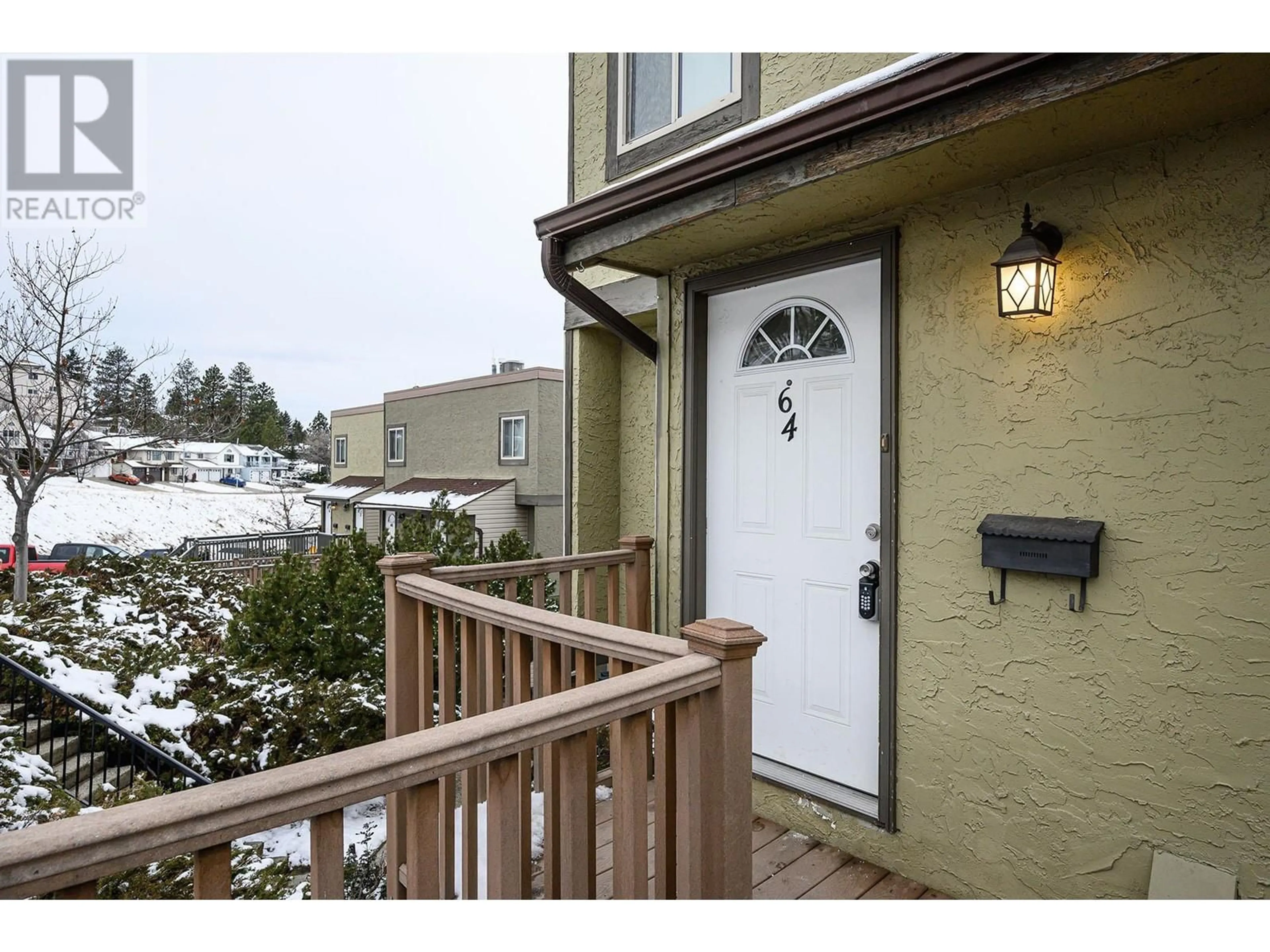 Indoor entryway for 1750 SUMMIT Drive Unit# 64, Kamloops British Columbia V2E1Y1