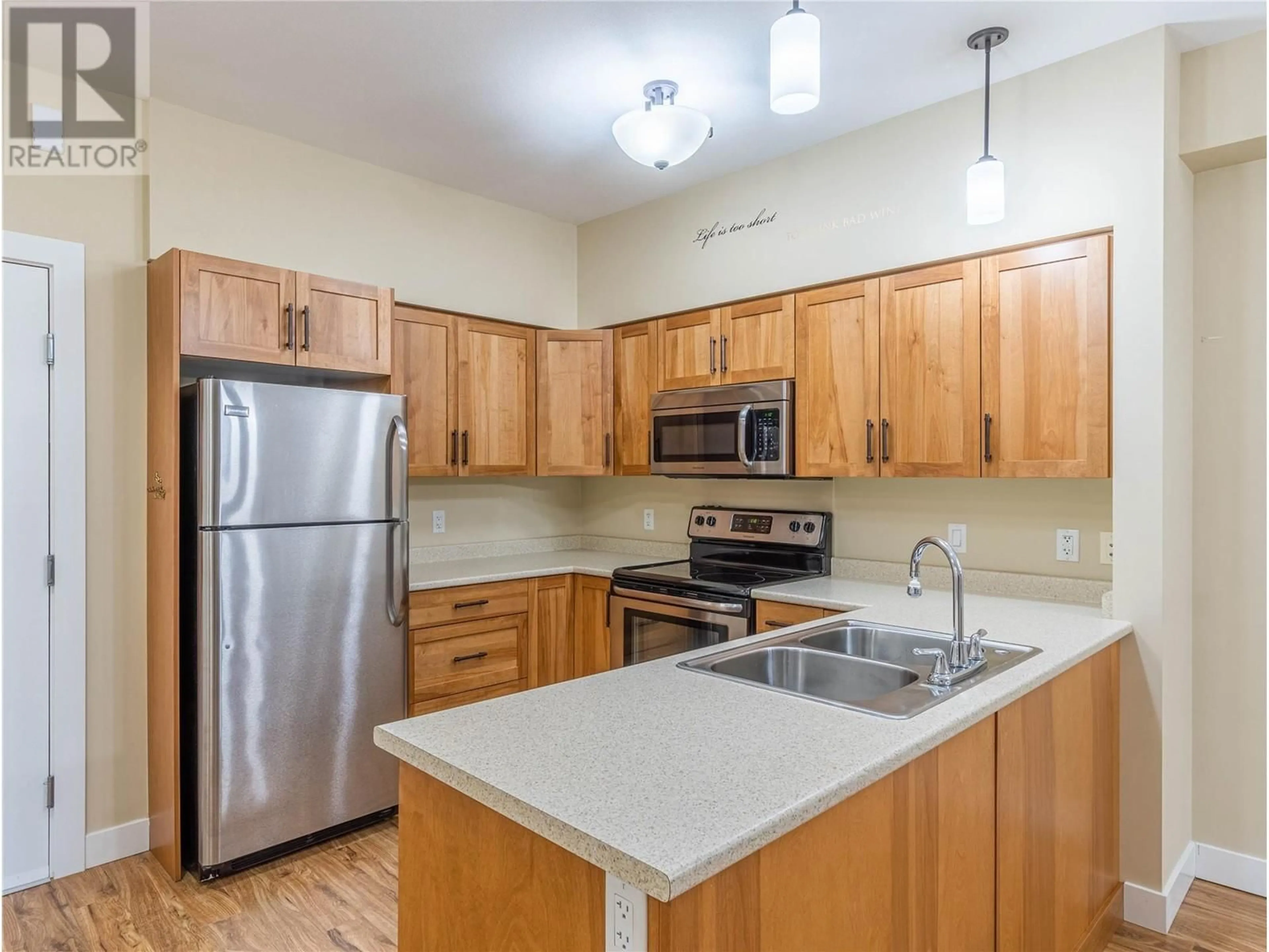 Standard kitchen, unknown for 755 MAYFAIR Street Unit# 202, Kamloops British Columbia V2B5L7