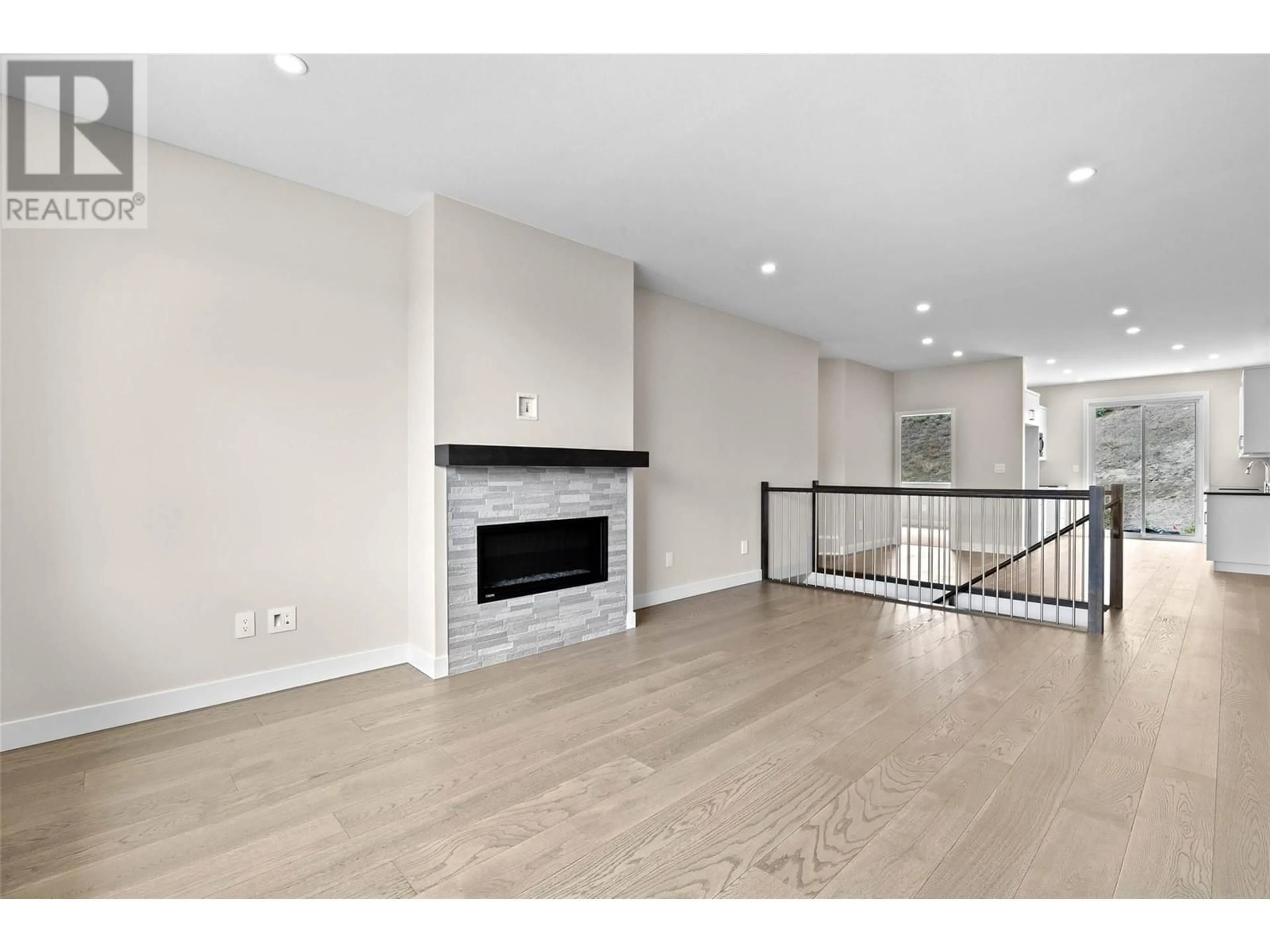 Unknown for 121 - 2045 STAGECOACH DRIVE, Kamloops British Columbia V2B0H8