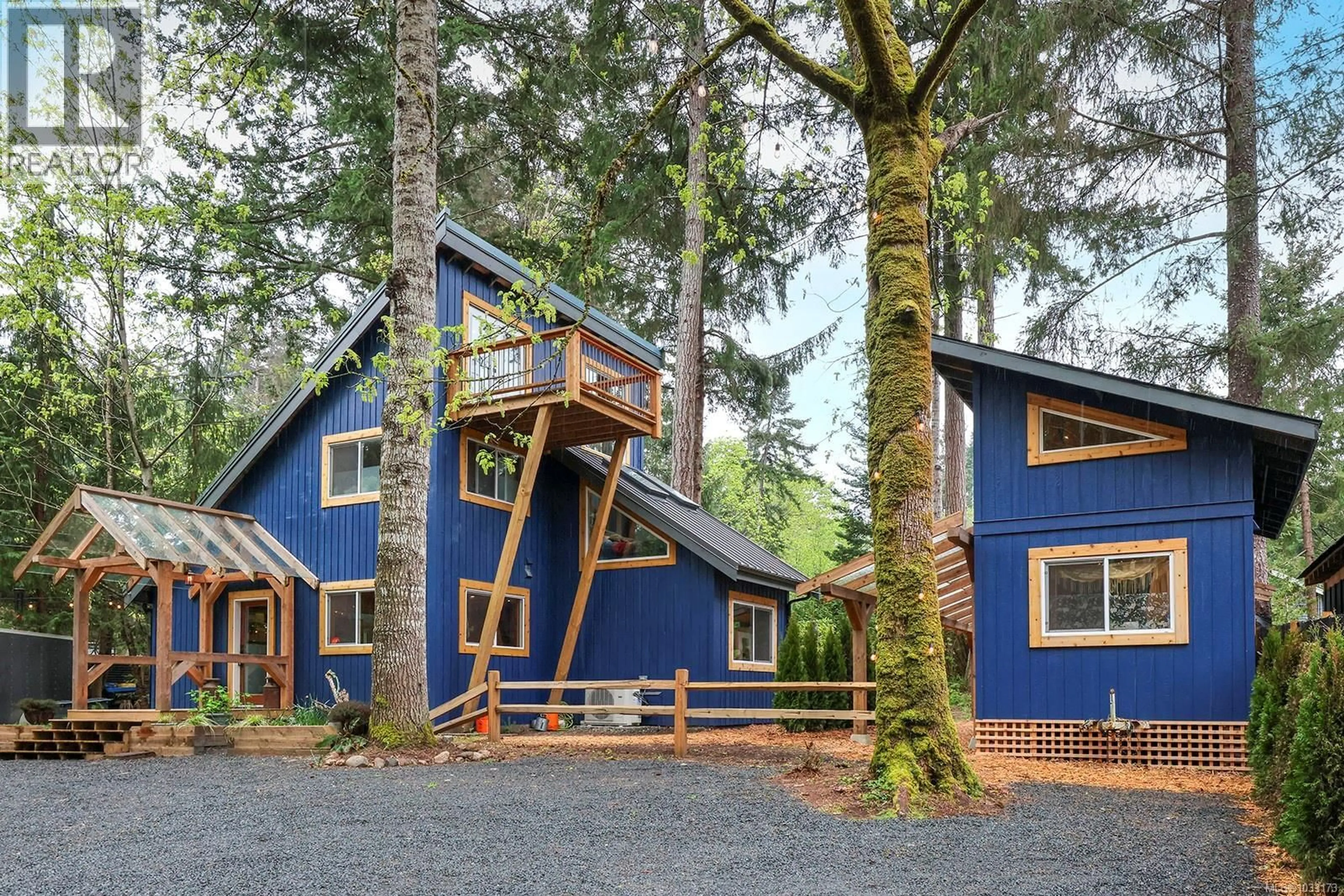 Home with vinyl exterior material, forest/trees view for 1993 COLEMAN ROAD, Courtenay British Columbia V9J1V8