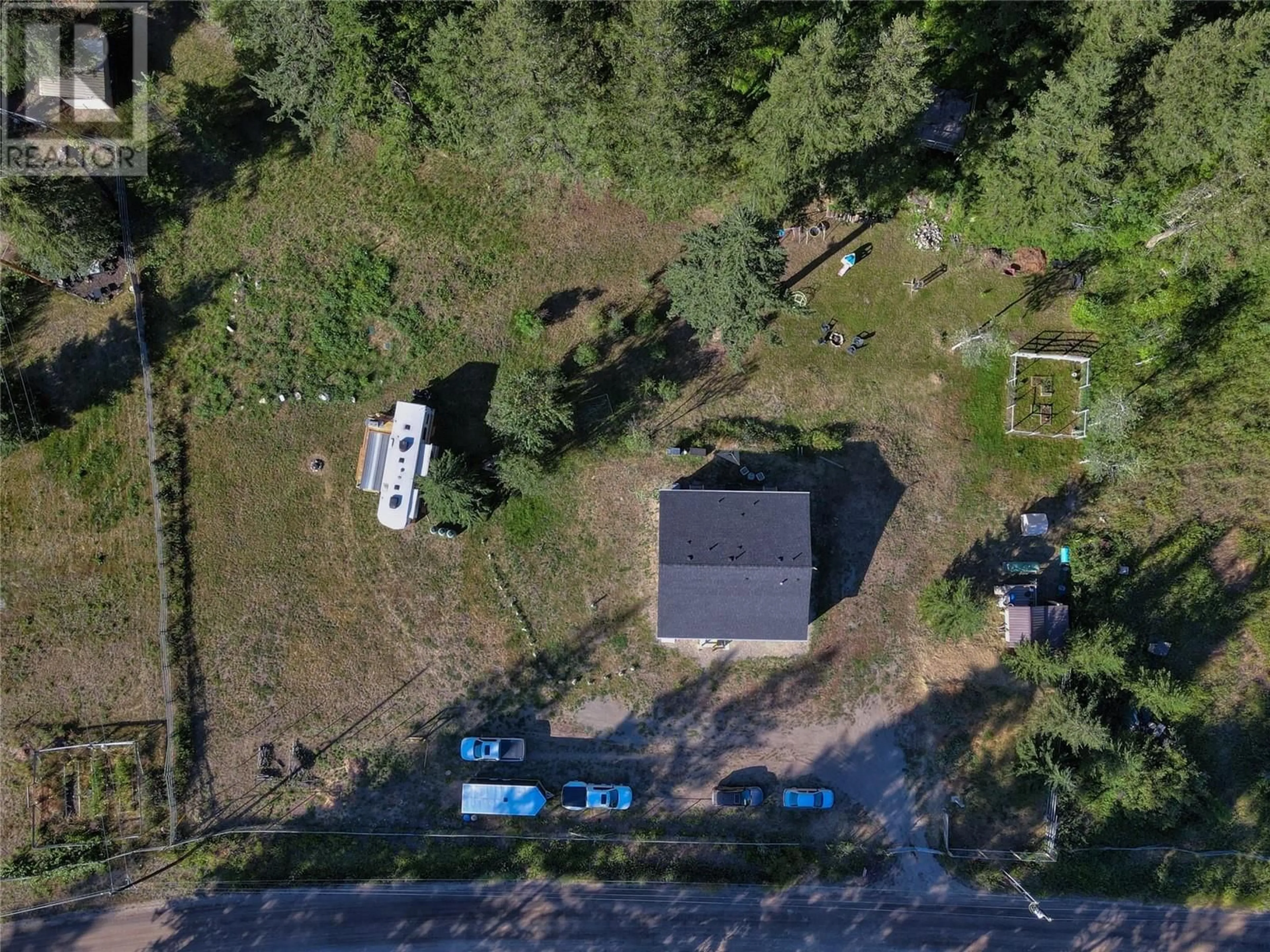 A pic from outside/outdoor area/front of a property/back of a property/a pic from drone, unknown for 1685 WHITE LAKE ROAD, Kaleden British Columbia V0H1K0