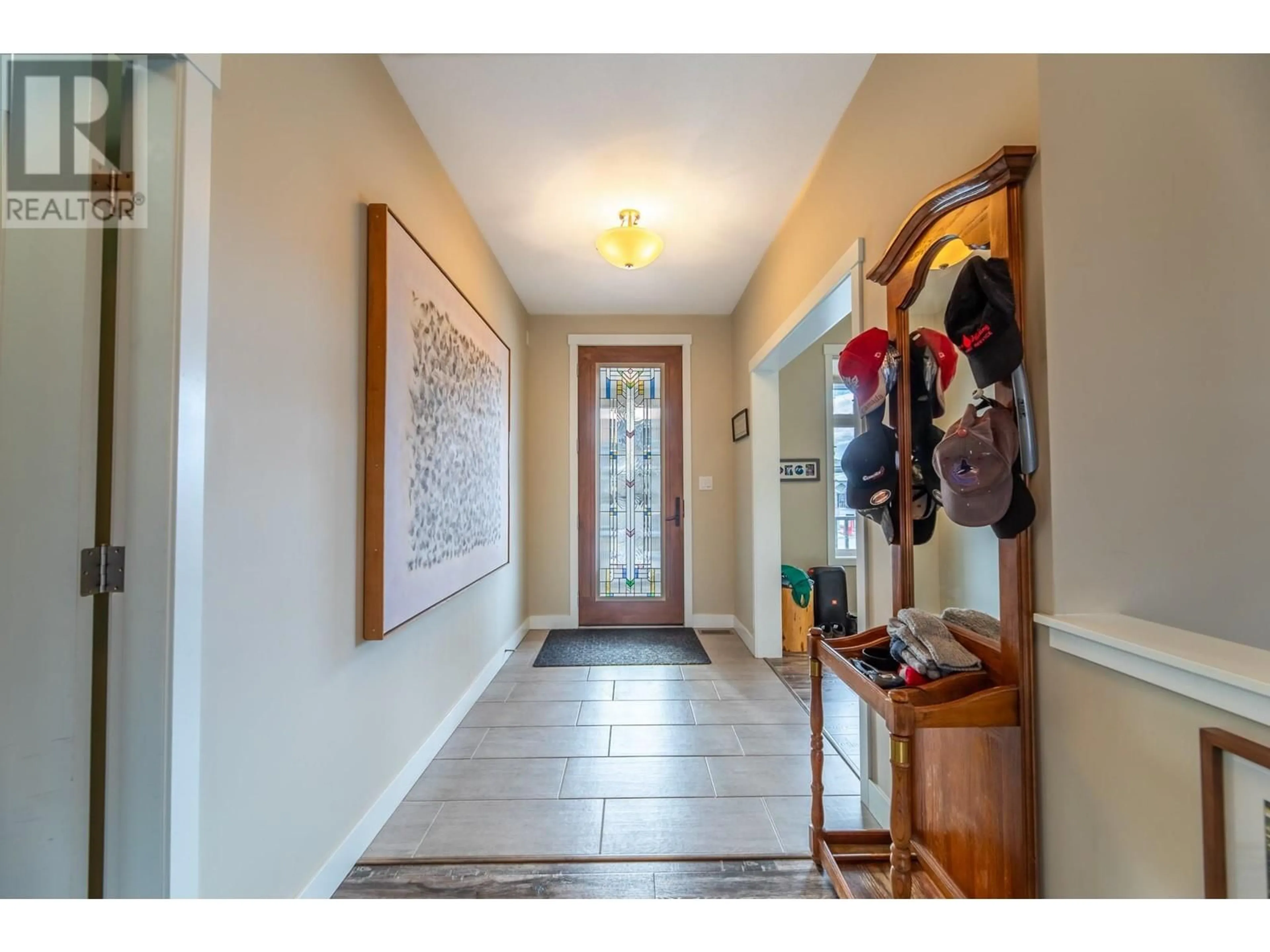 Indoor entryway for 2189 BRENT Drive, Penticton British Columbia V2A8M9