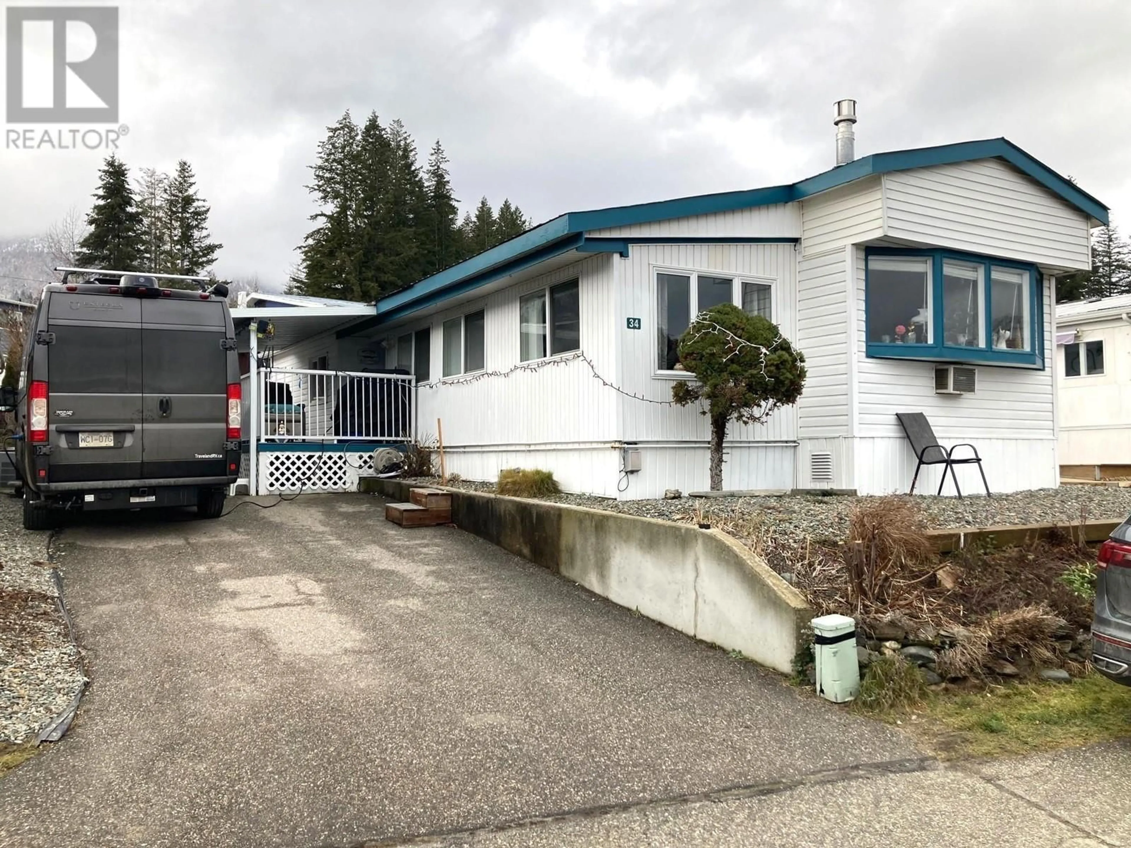 Home with vinyl exterior material, street for 2932 Buckley Road Unit# 34, Sorrento British Columbia V0E2W1