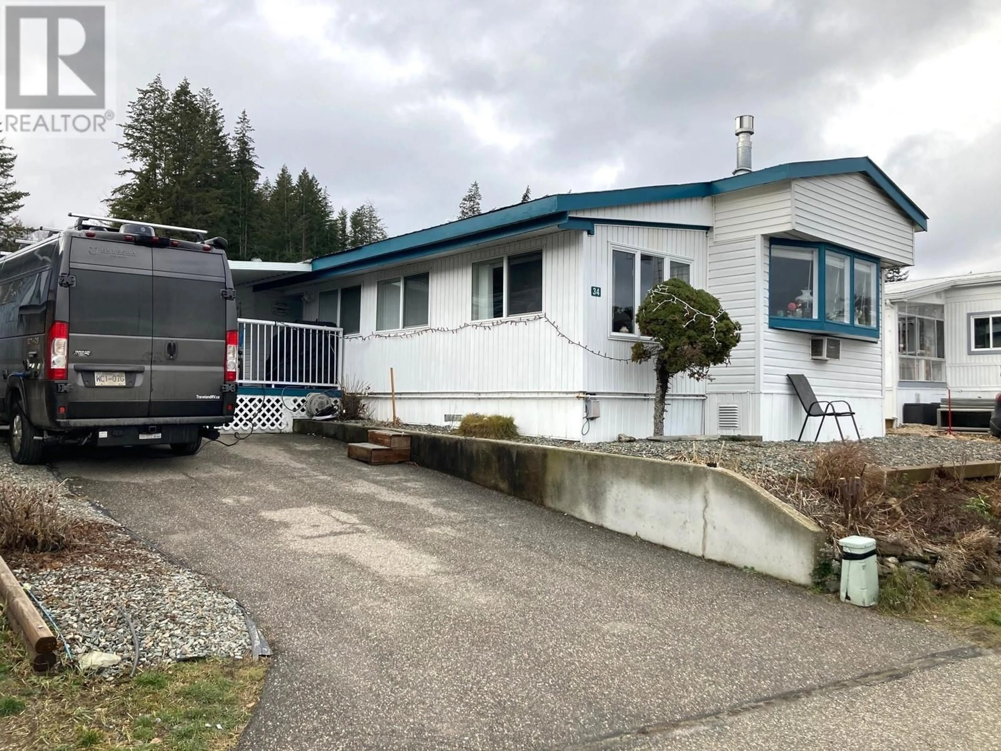 Home with vinyl exterior material, street for 2932 Buckley Road Unit# 34, Sorrento British Columbia V0E2W1