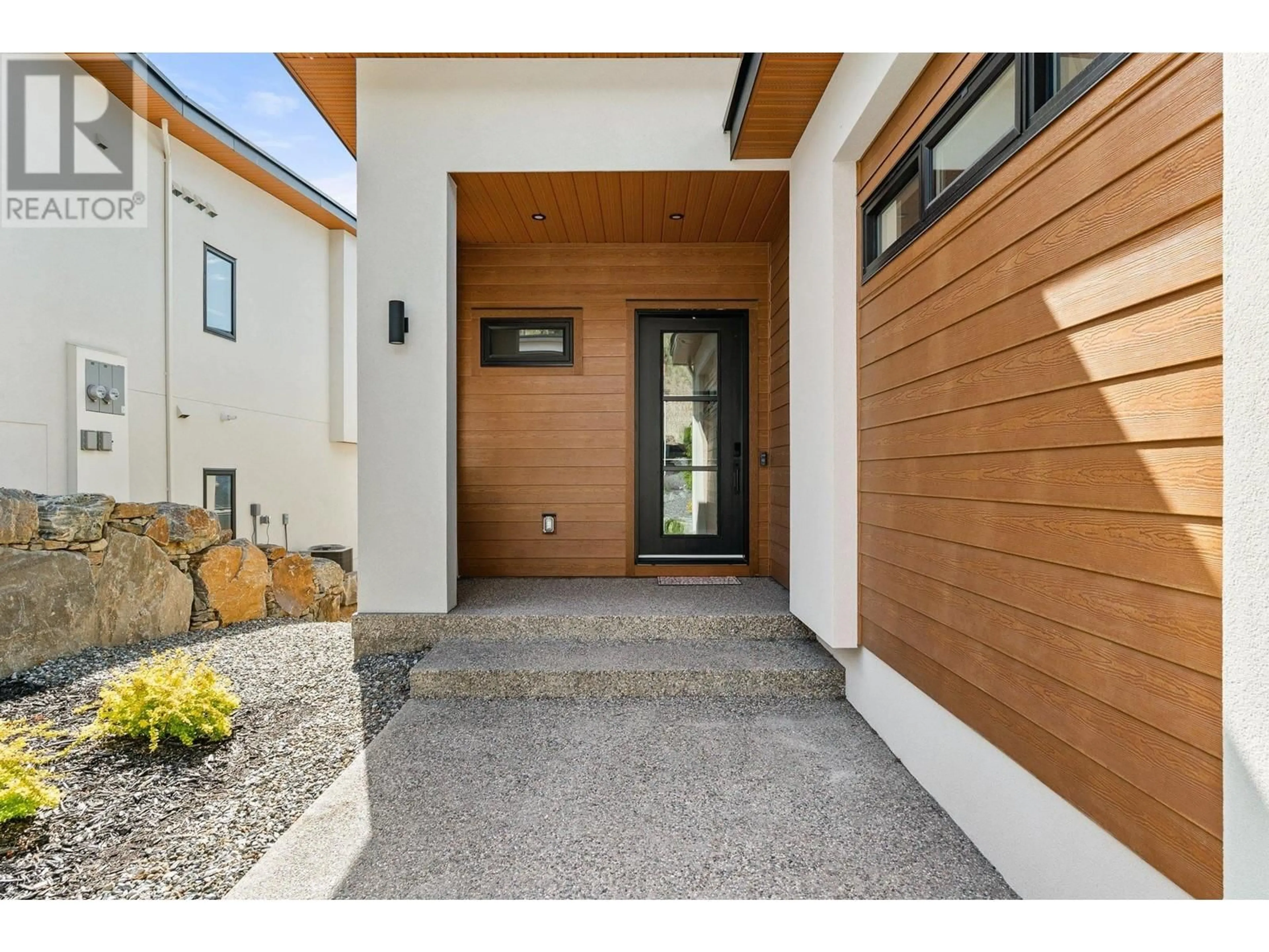 Indoor entryway for 10100 Tyndall Road Unit# #27, Lake Country British Columbia V4N1N3