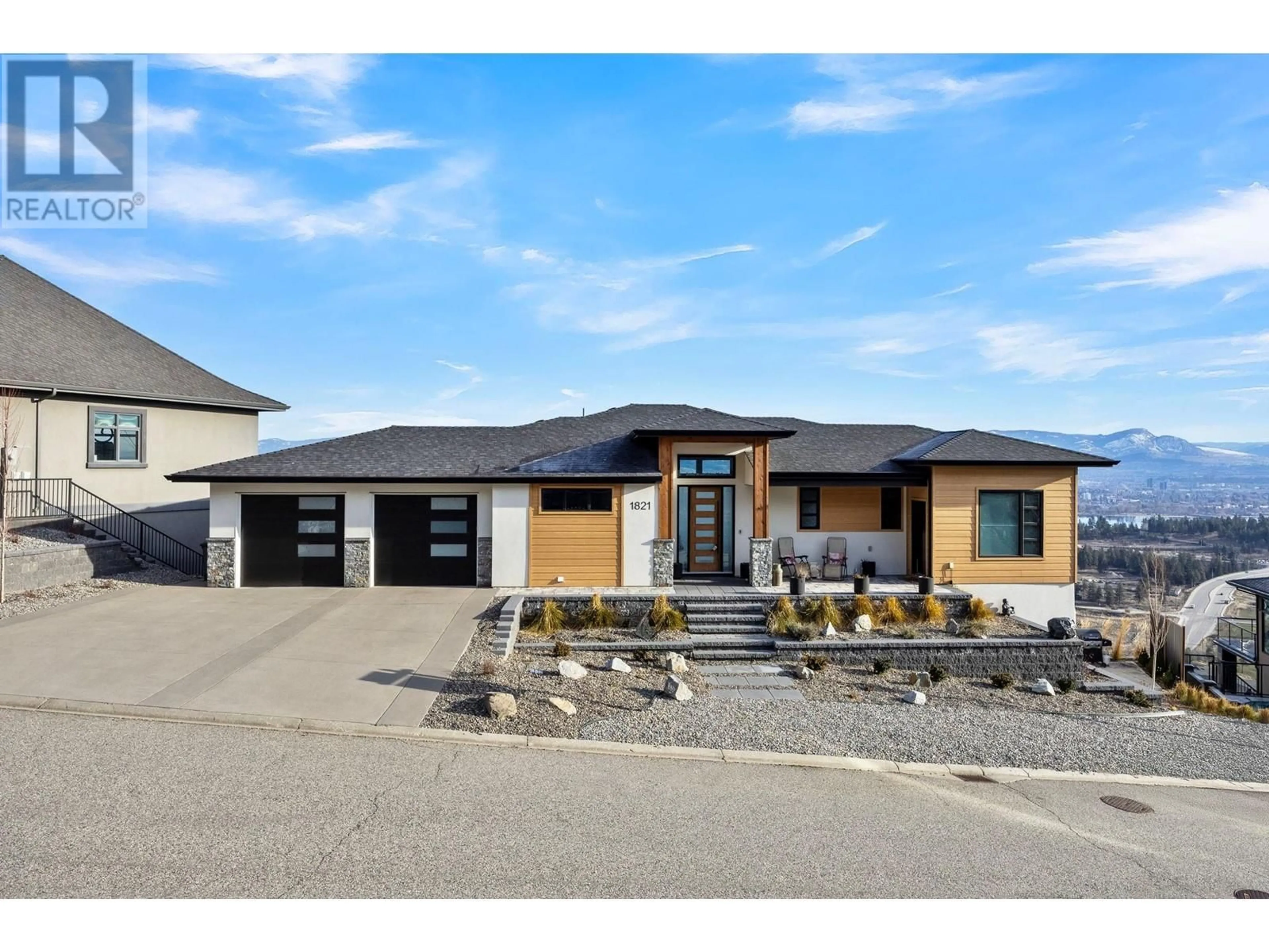 Home with vinyl exterior material, street for 1821 Diamond View Drive, West Kelowna British Columbia V1Z4B7