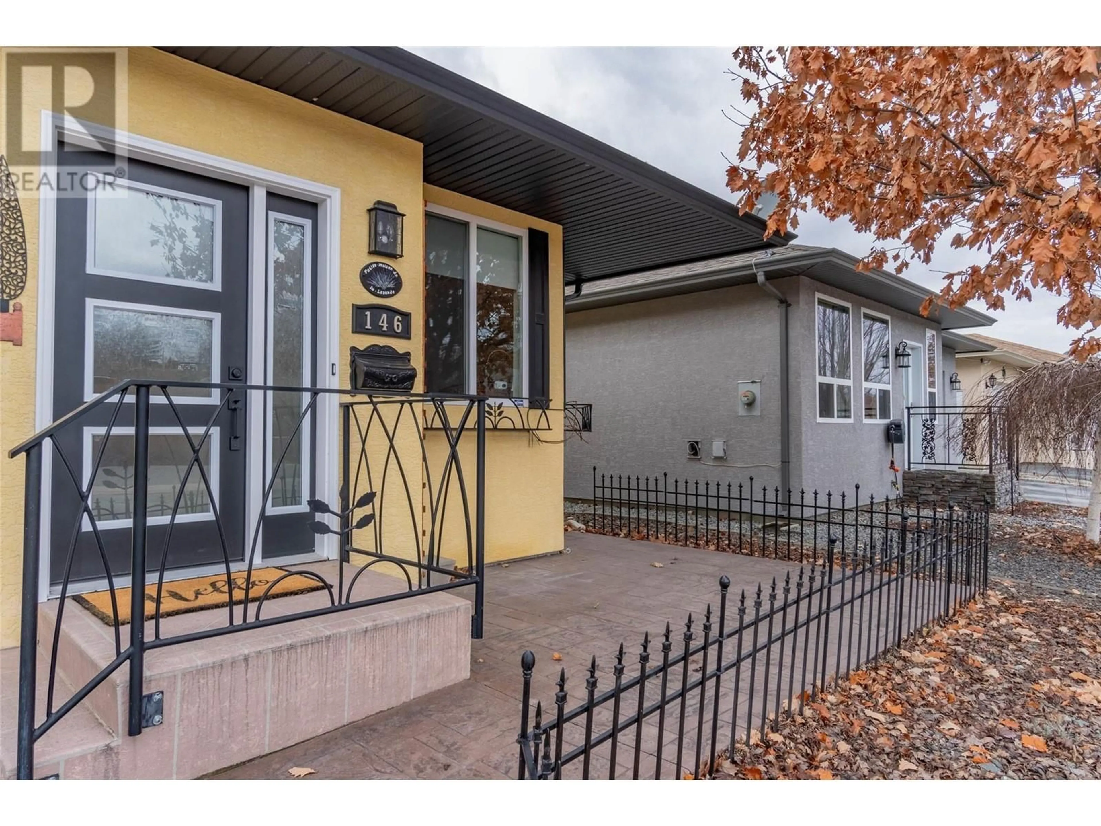 Indoor entryway for 146 WILLOWS Place, Oliver British Columbia V0H1T4