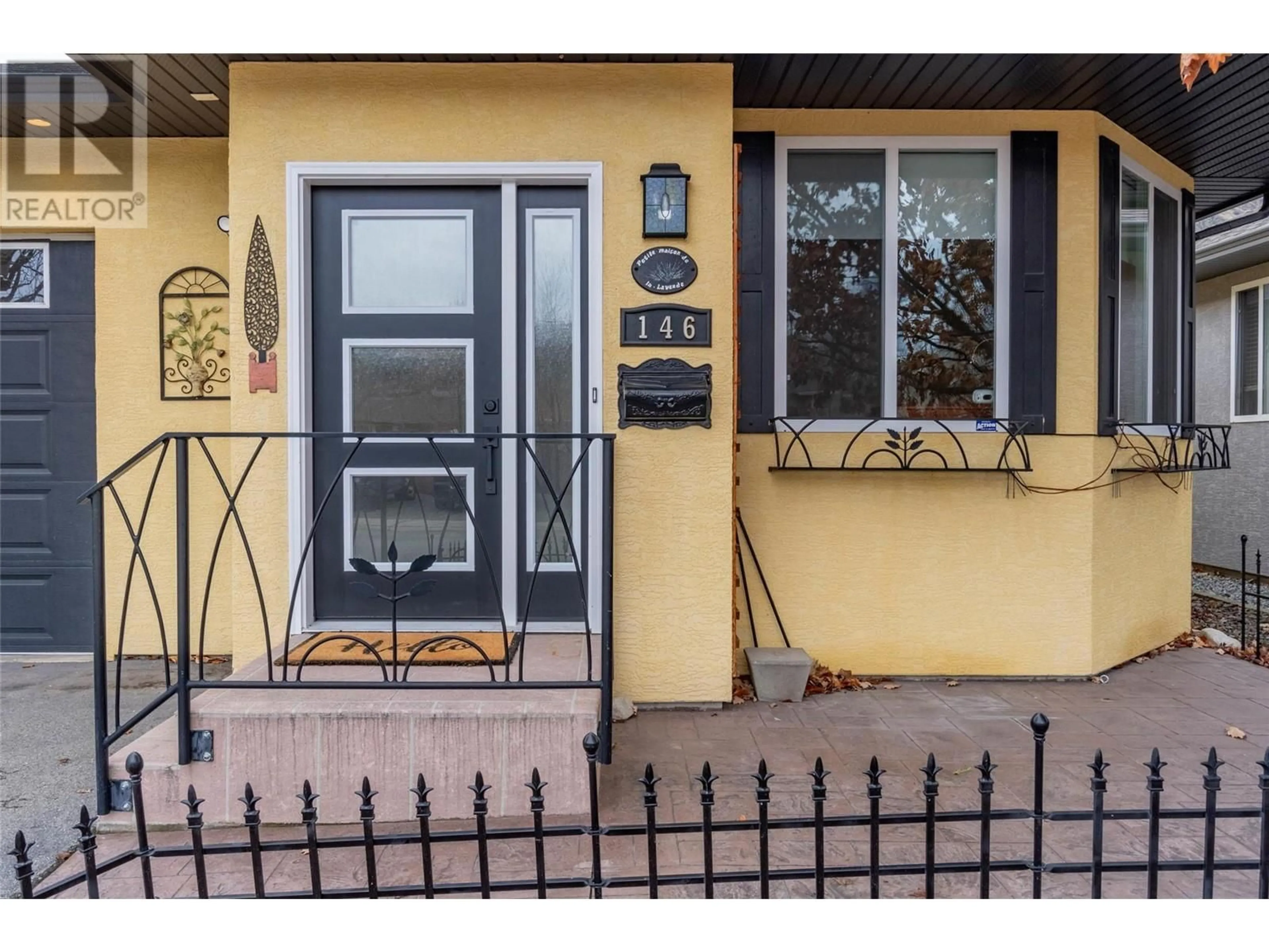 Indoor entryway for 146 WILLOWS Place, Oliver British Columbia V0H1T4