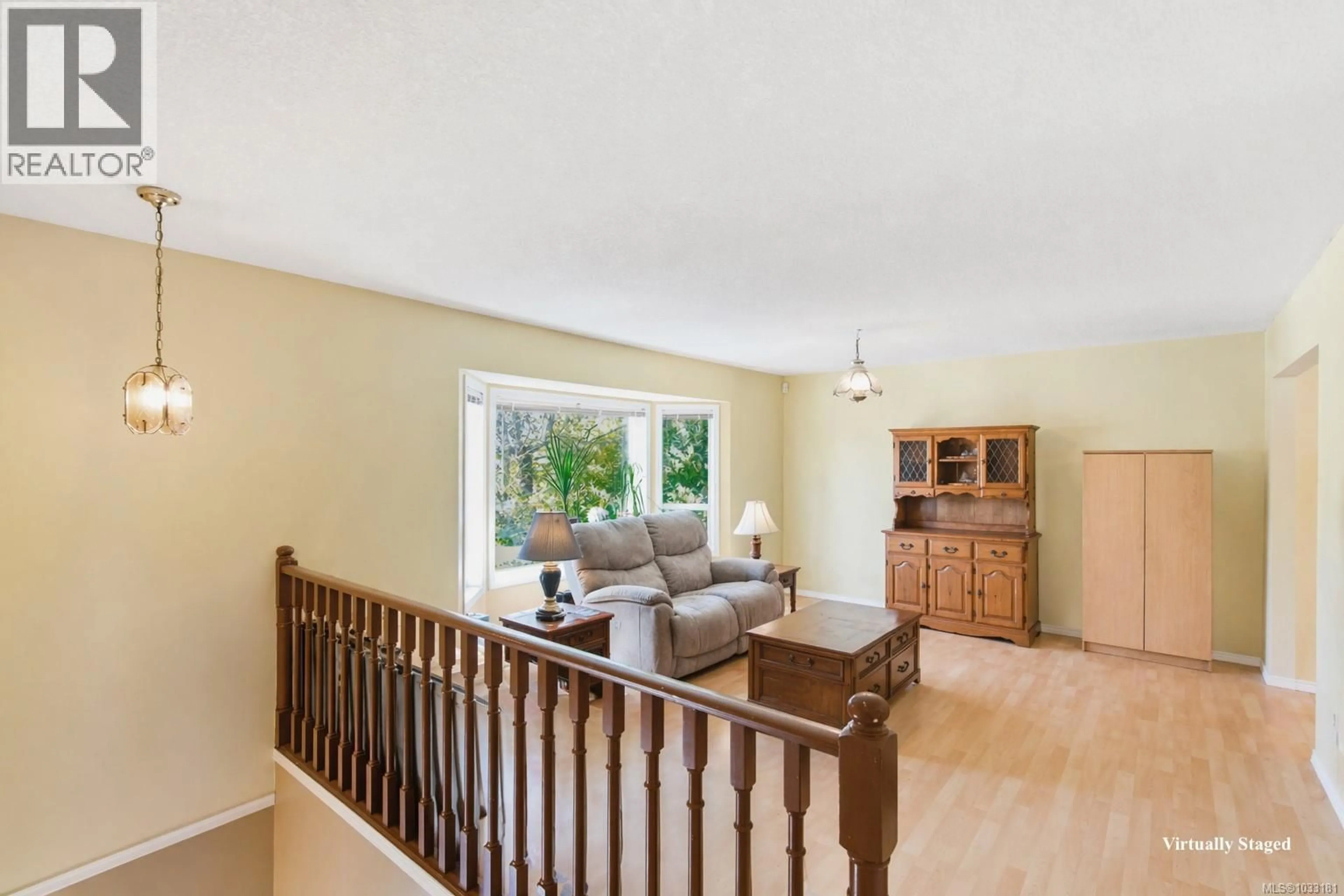 Living room with furniture, unknown for 468 MULBERRY DRIVE, Nanaimo British Columbia V9R6N8