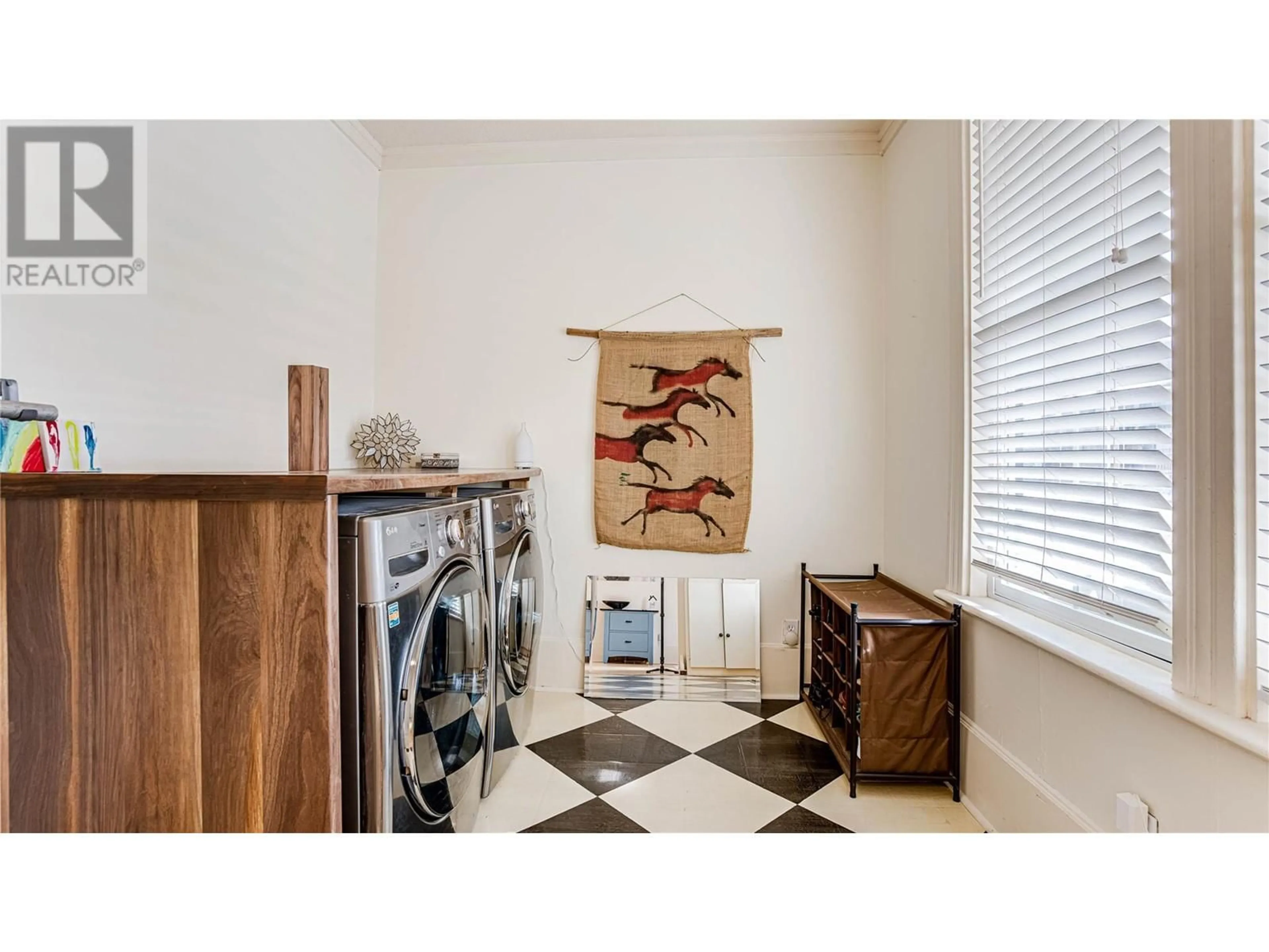 Laundry room for 4008 Pleasant Valley Road, Vernon British Columbia V1T4M2