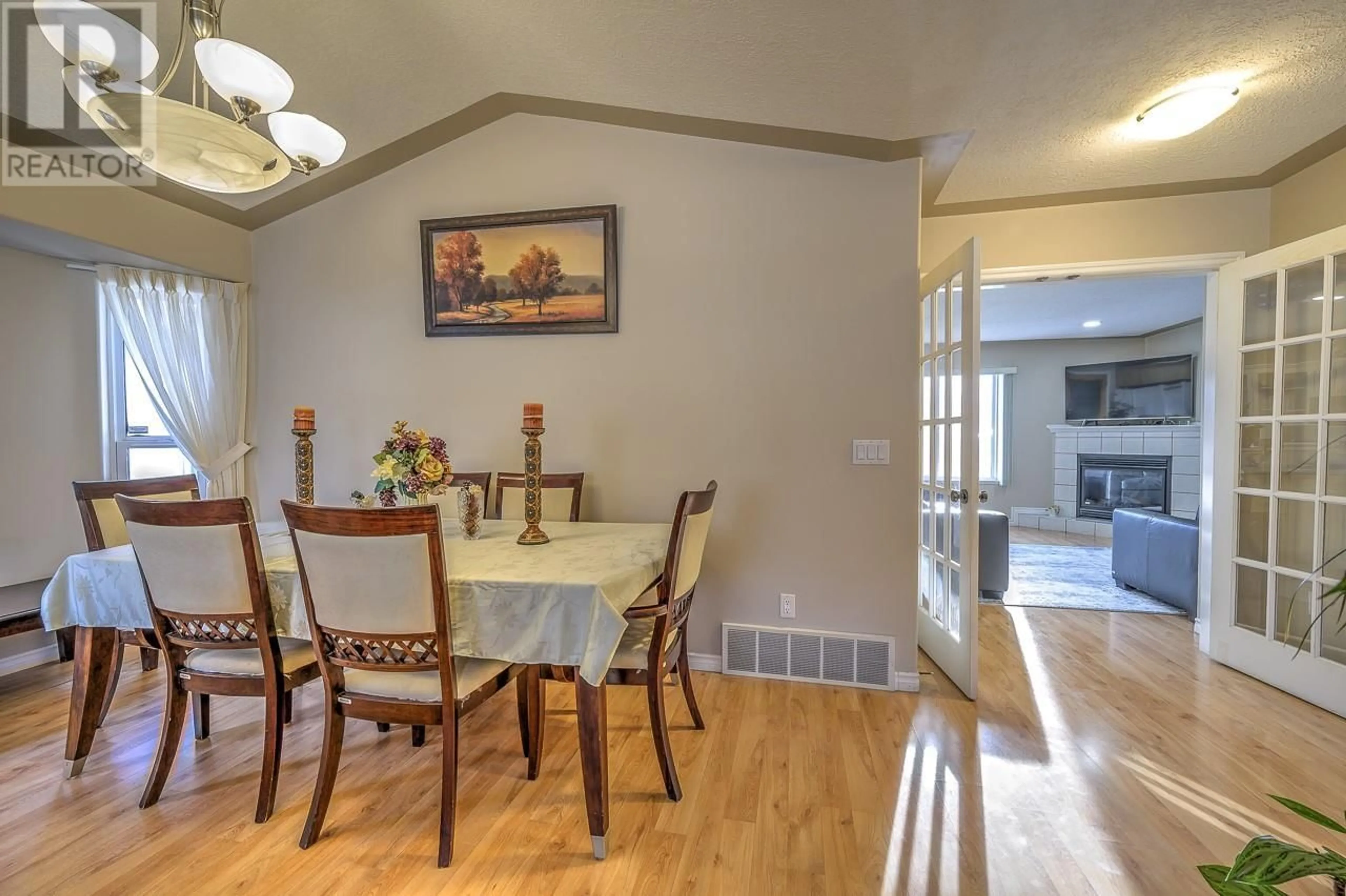 Dining room, unknown for 2617 Briarwood Avenue, Kamloops British Columbia V2B8P7