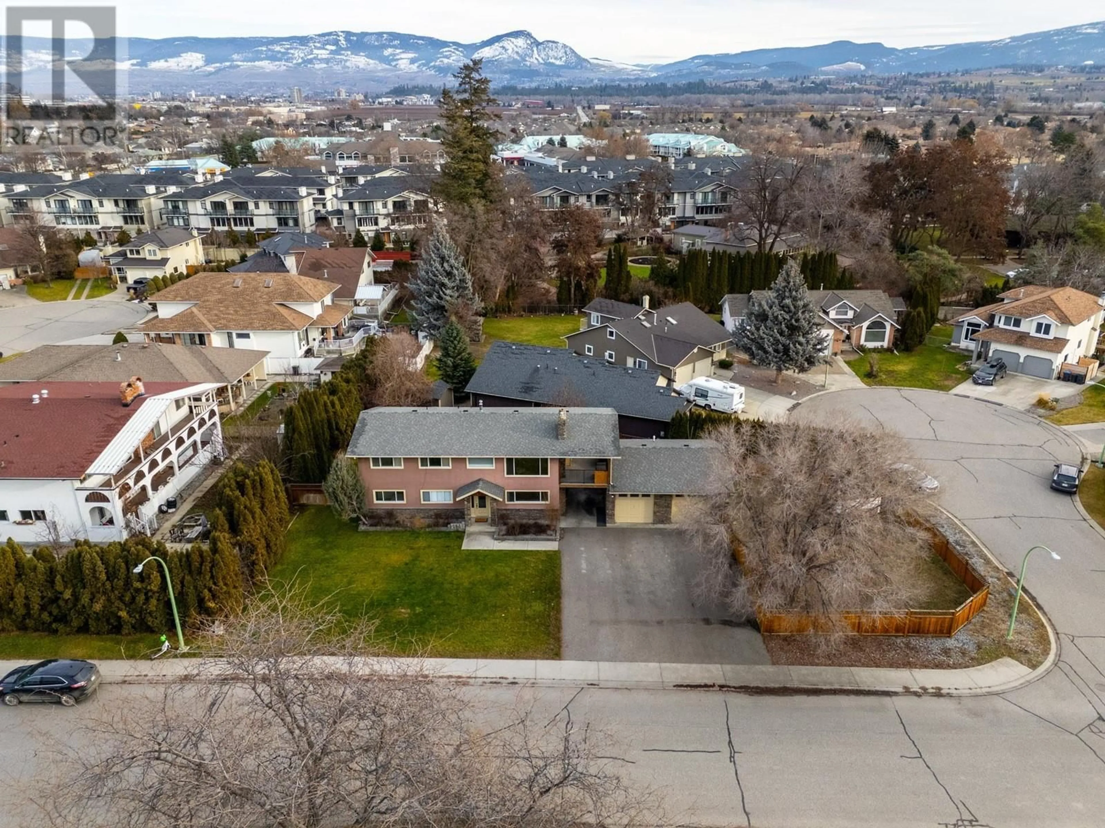 A pic from outside/outdoor area/front of a property/back of a property/a pic from drone, mountain view for 2375 Charolais Road, Kelowna British Columbia V1Y7Y8