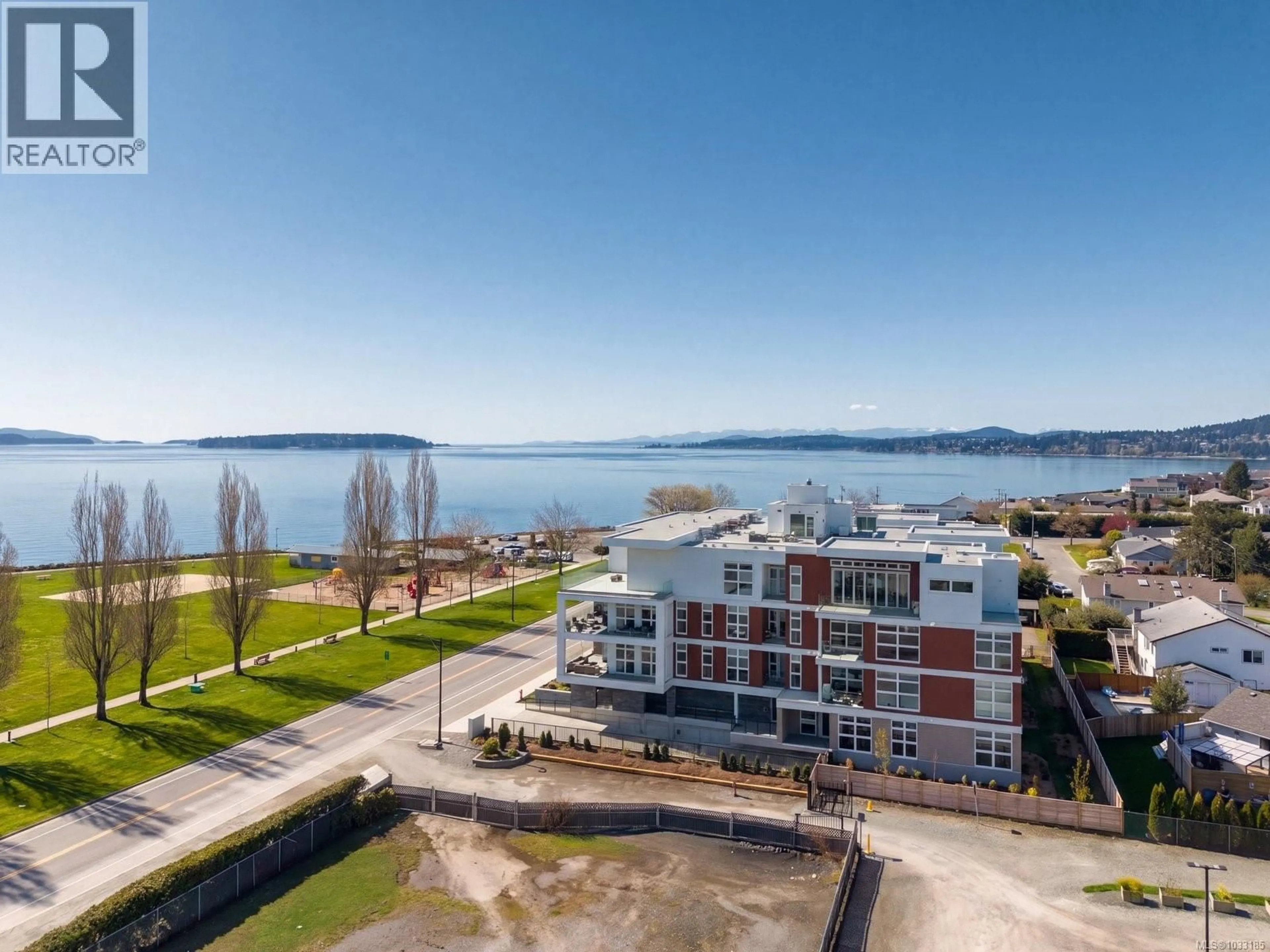 A pic from outside/outdoor area/front of a property/back of a property/a pic from drone, water/lake/river/ocean view for 307 - 9570 FIFTH STREET, Sidney British Columbia V8L2W5