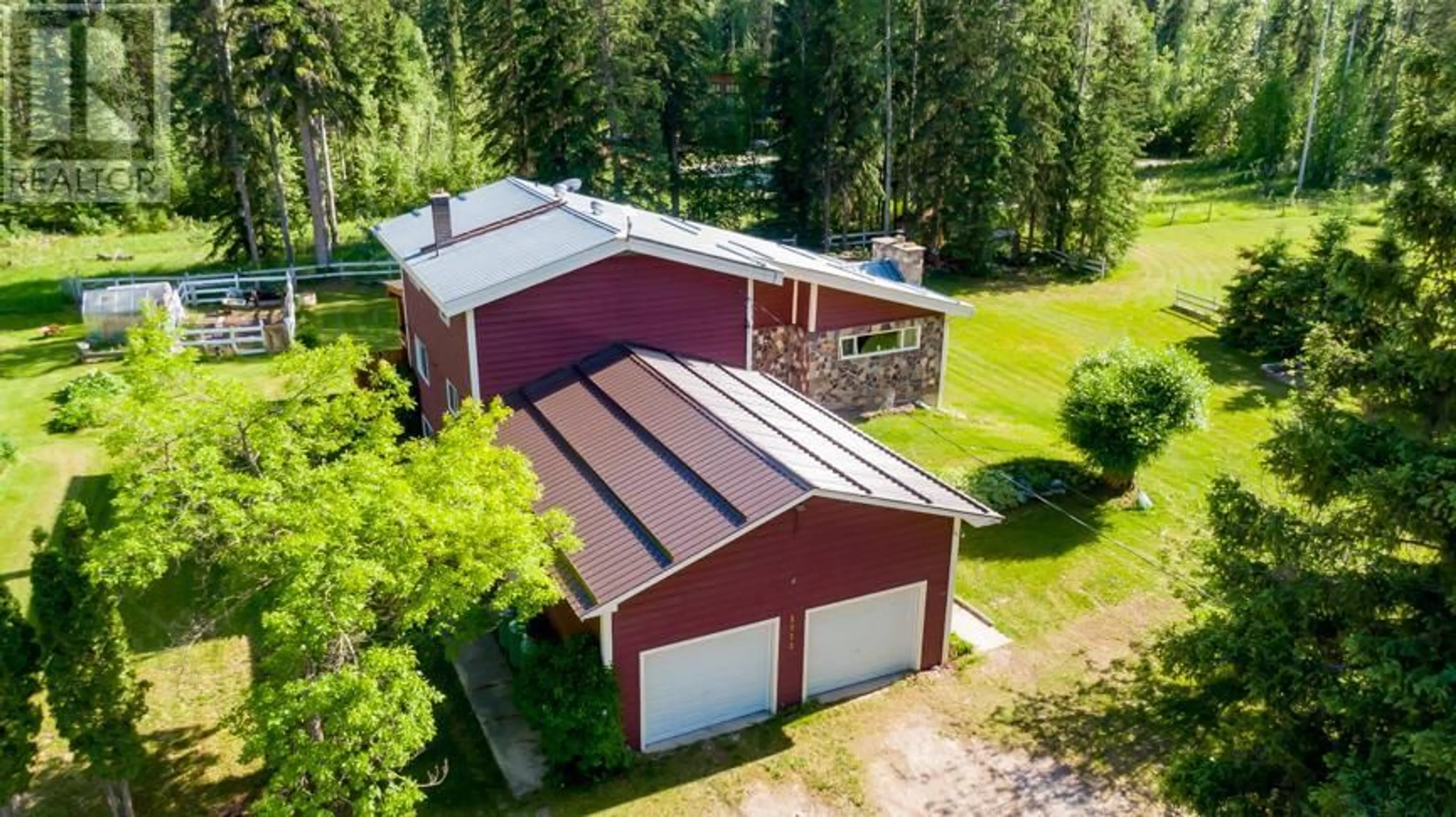 A pic from outside/outdoor area/front of a property/back of a property/a pic from drone, building for 1732 OBERG JOHNSON ROAD, Golden British Columbia V0A1H1