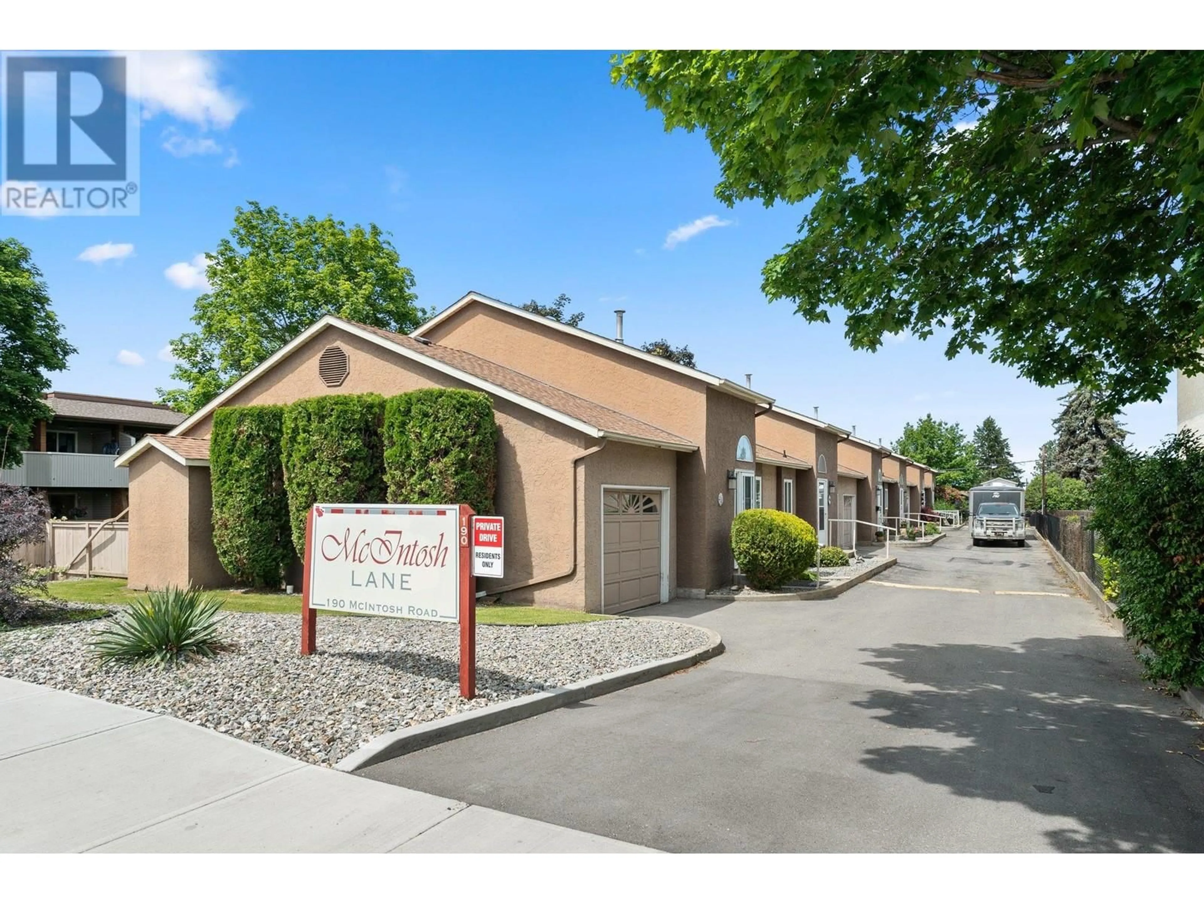 Unknown for 190 McIntosh Road Unit# 2, Kelowna British Columbia V1X2C4