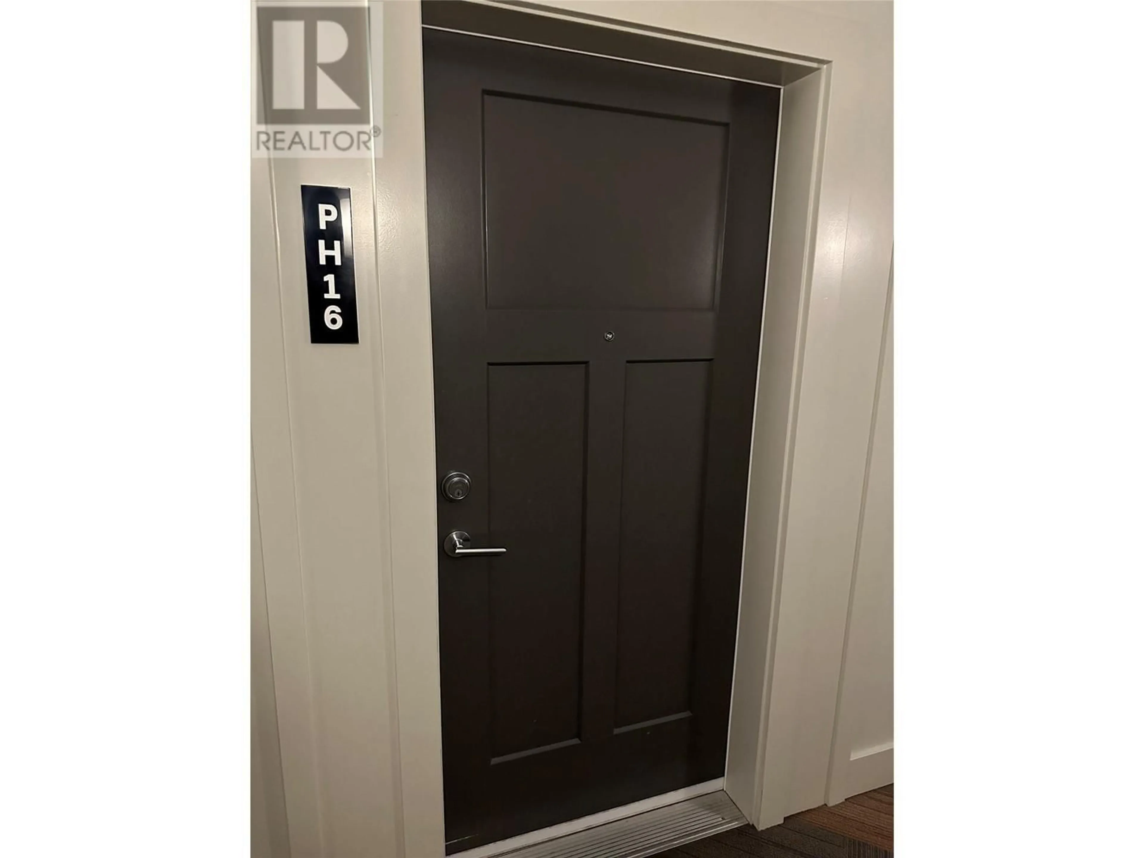 Open concept kitchen, wood/laminate floor for PH16 - 4380 LAKESHORE ROAD, Kelowna British Columbia V1Y0B5