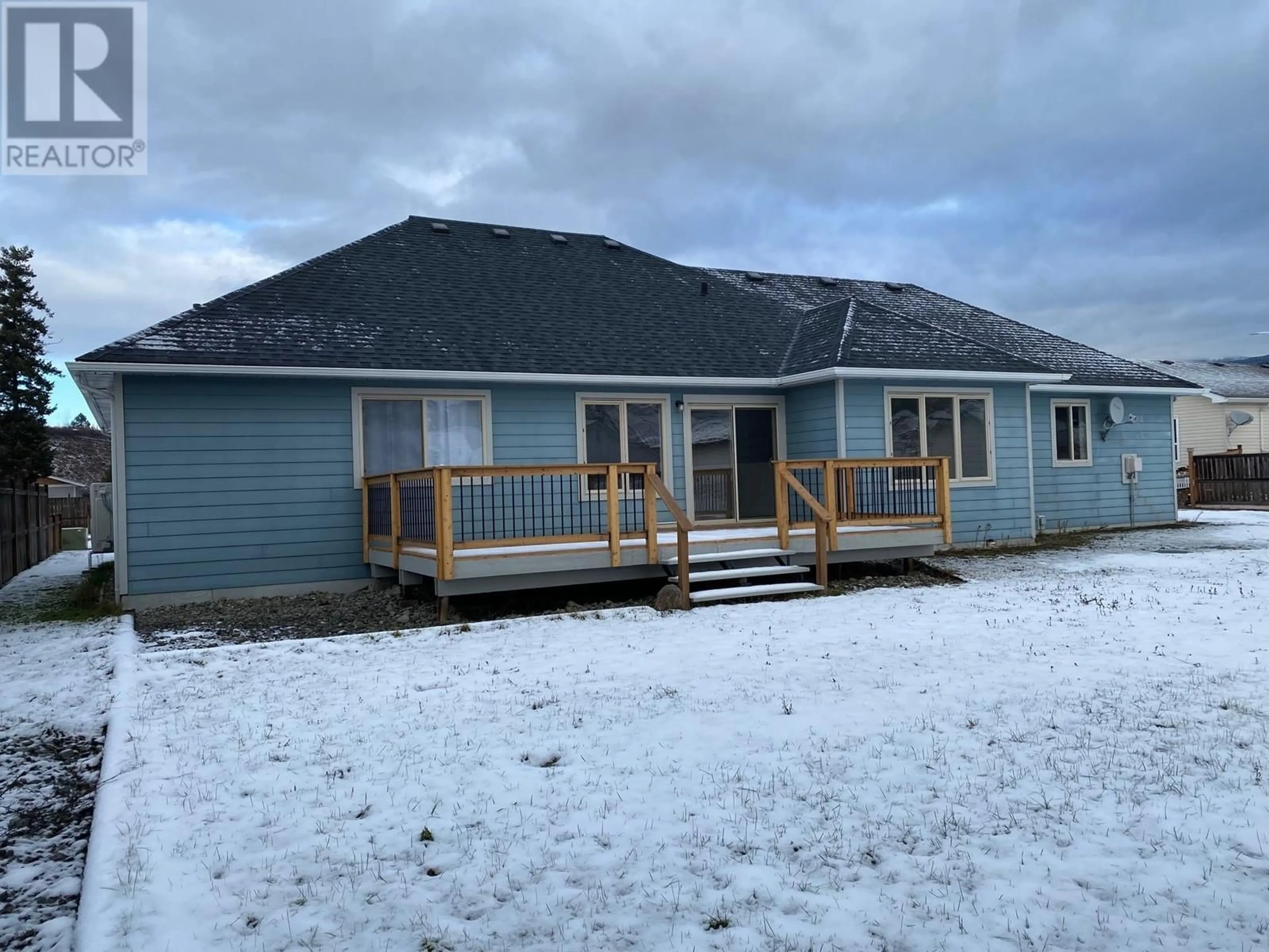 A pic from outside/outdoor area/front of a property/back of a property/a pic from drone, unknown for 277 ORIOLE Way, Barriere British Columbia V0E1E0