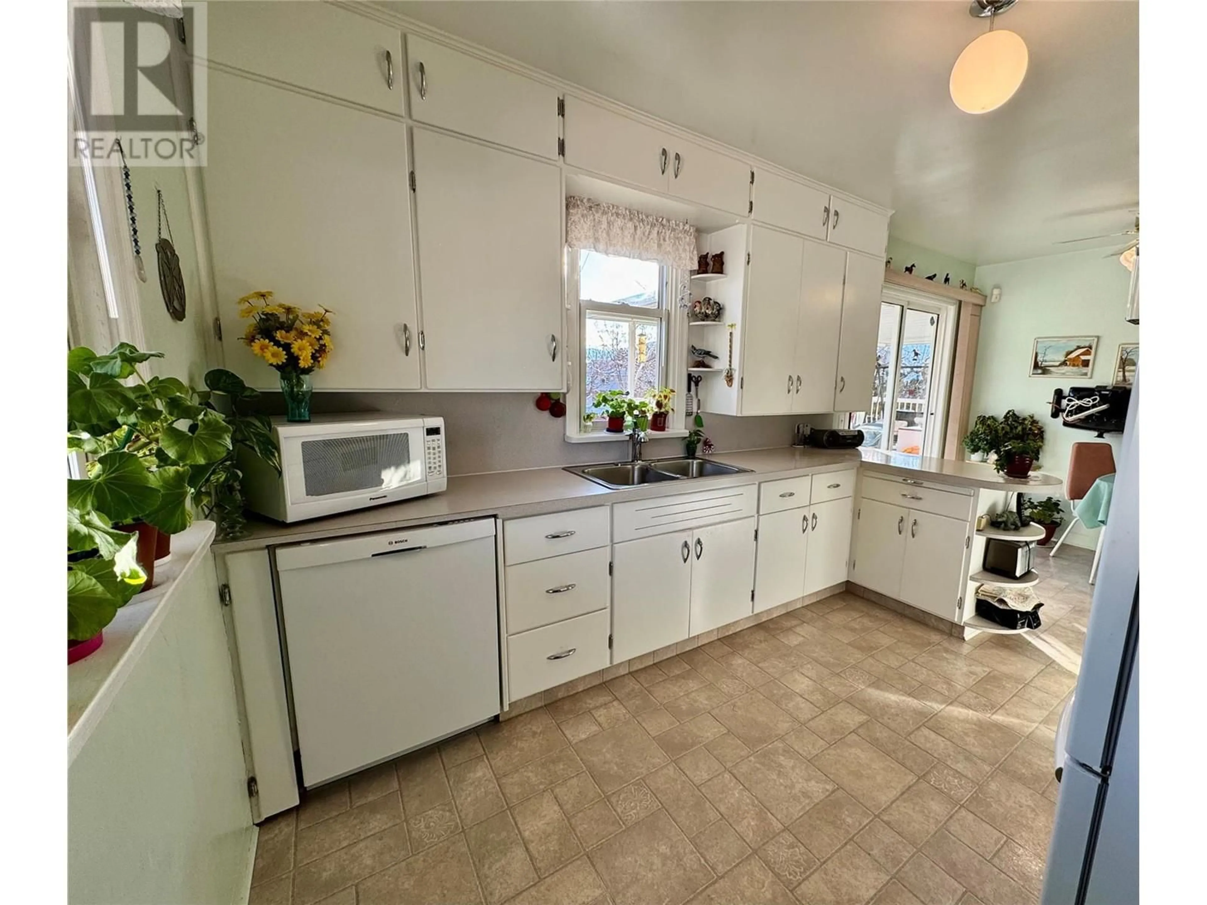 Unknown for 1444 RIDGEDALE AVENUE, Penticton British Columbia V2A2S2