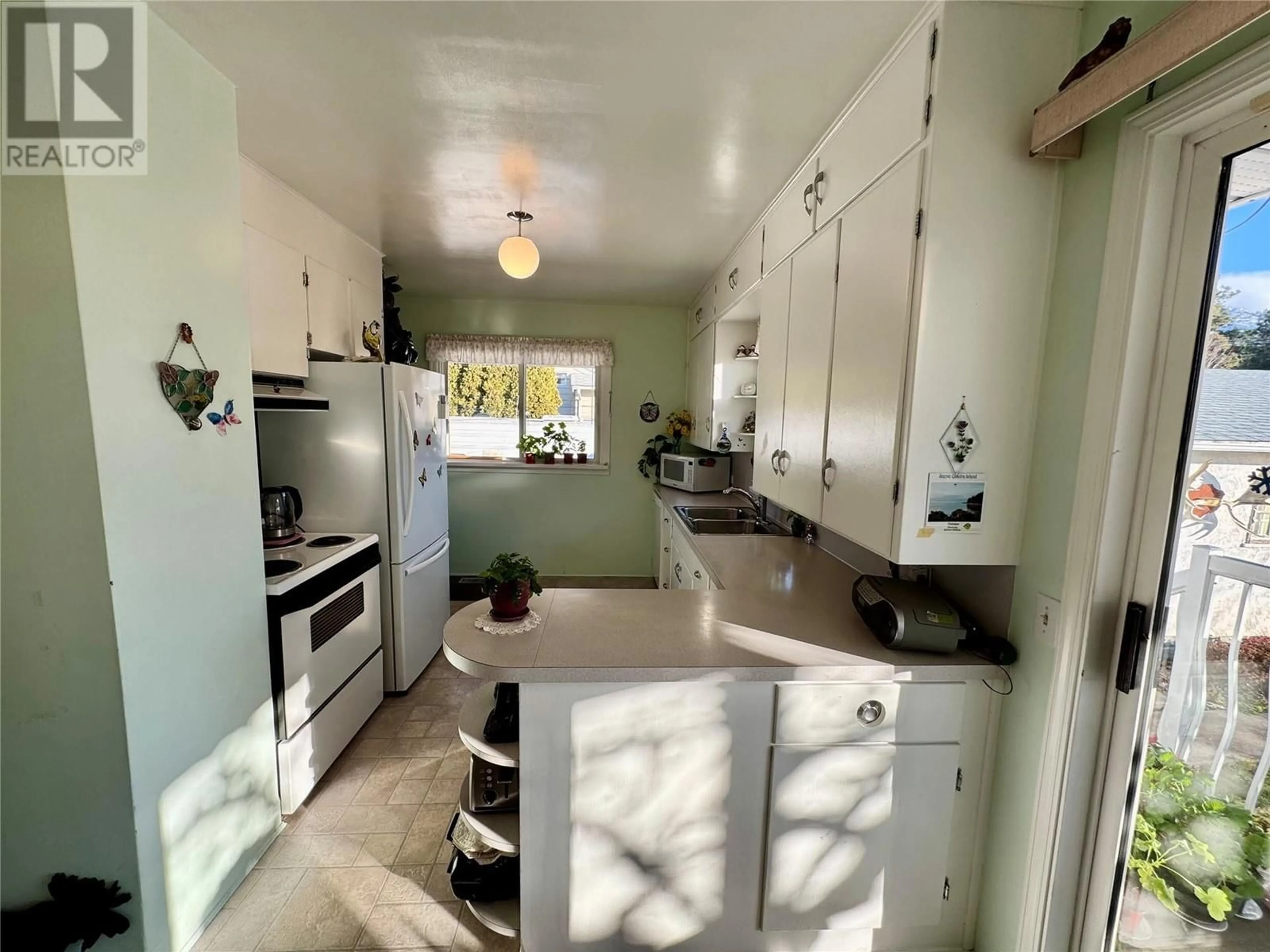 Unknown for 1444 RIDGEDALE AVENUE, Penticton British Columbia V2A2S2