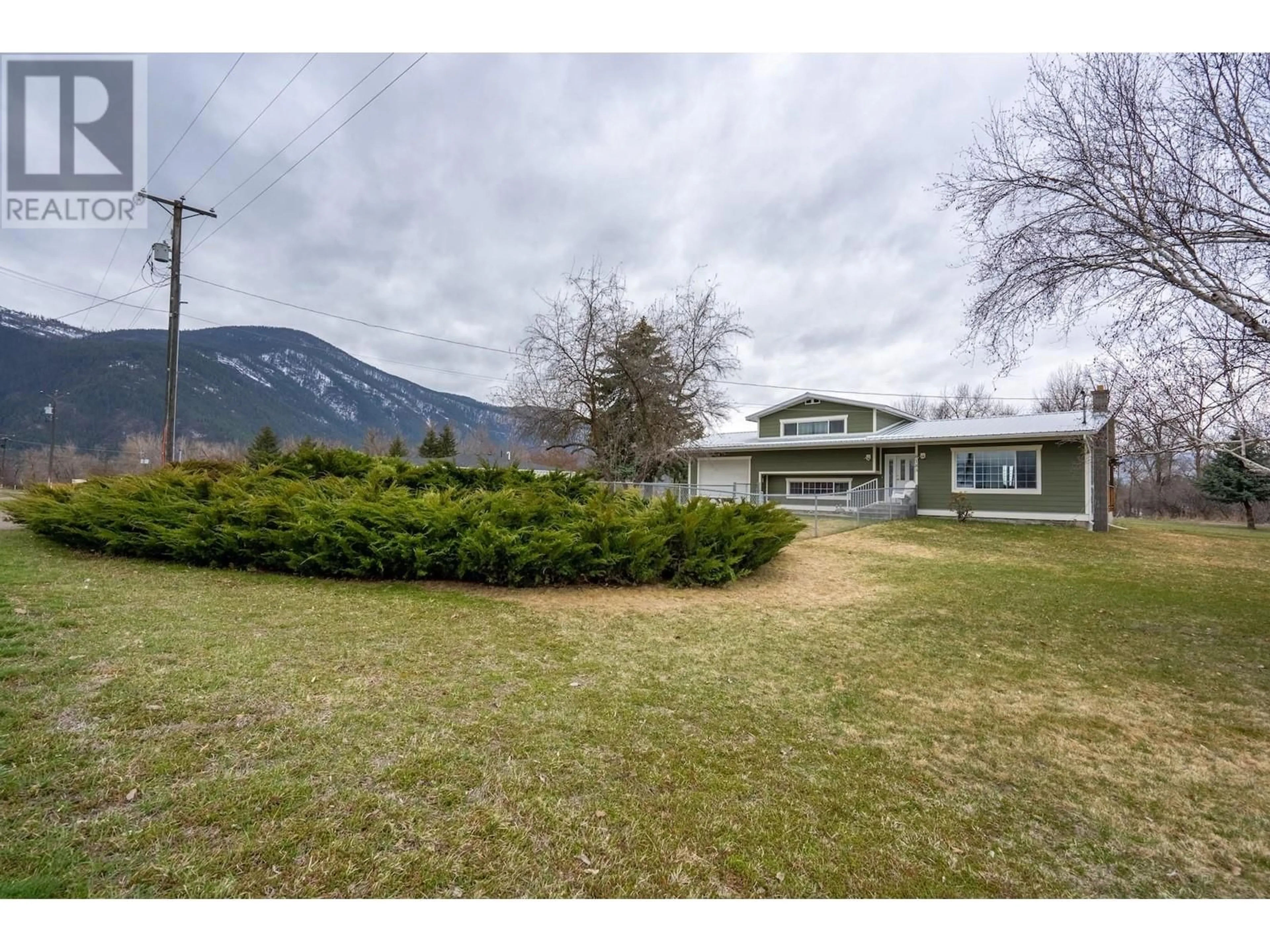 A pic from outside/outdoor area/front of a property/back of a property/a pic from drone, mountain view for 6185 NURSERY Road, Grand Forks British Columbia V0H1H9