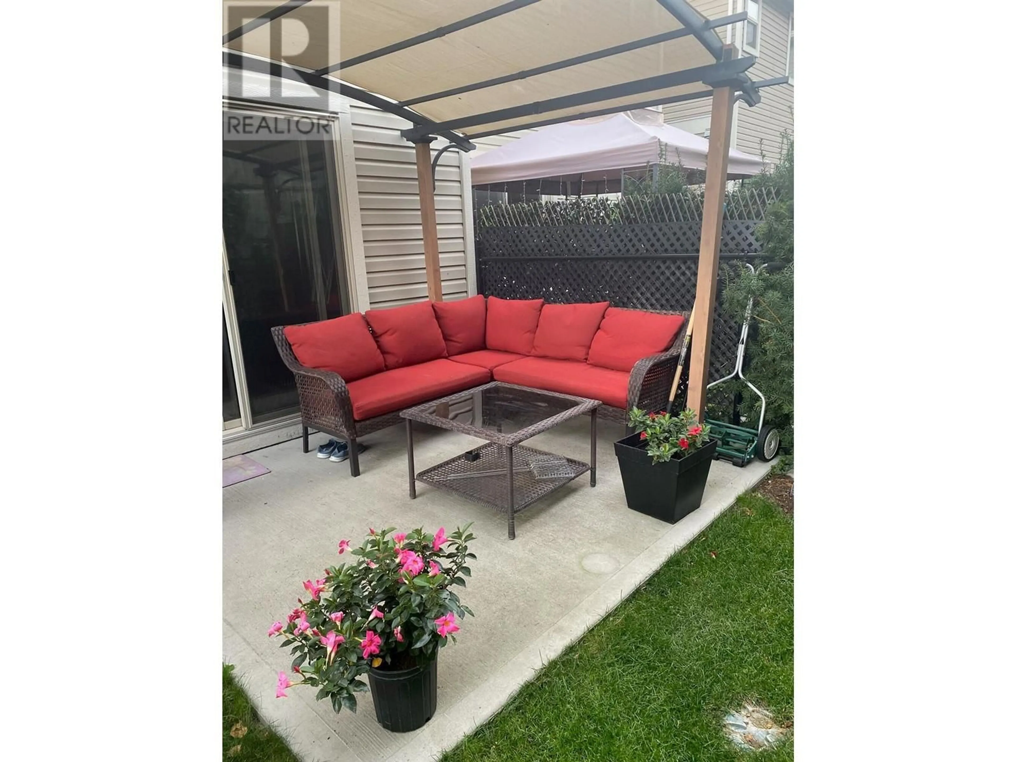 Patio, street for 14 - 4700 OKANAGAN AVENUE, Vernon British Columbia V1T9Y7