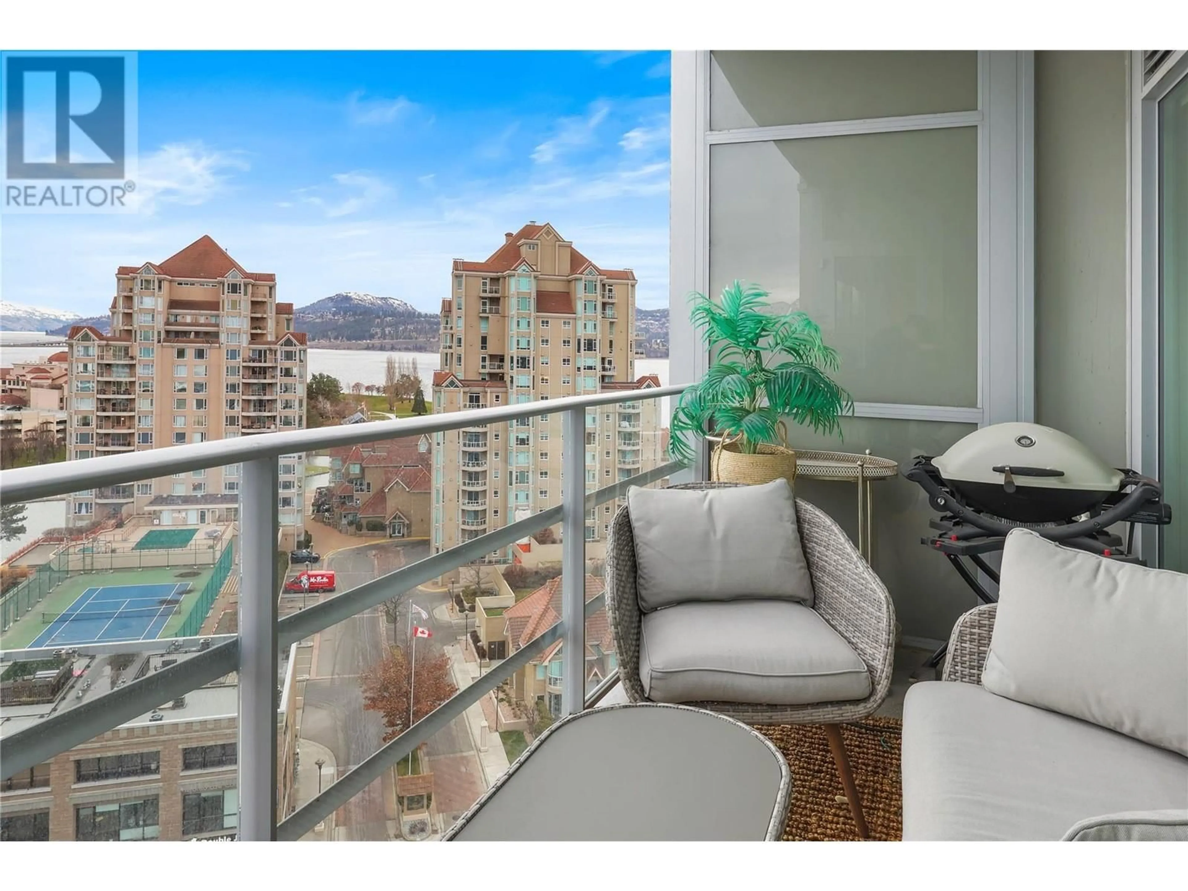 Balcony in the apartment, water/lake/river/ocean view for 1151 Sunset Drive Unit# 1106, Kelowna British Columbia V1Y0G2