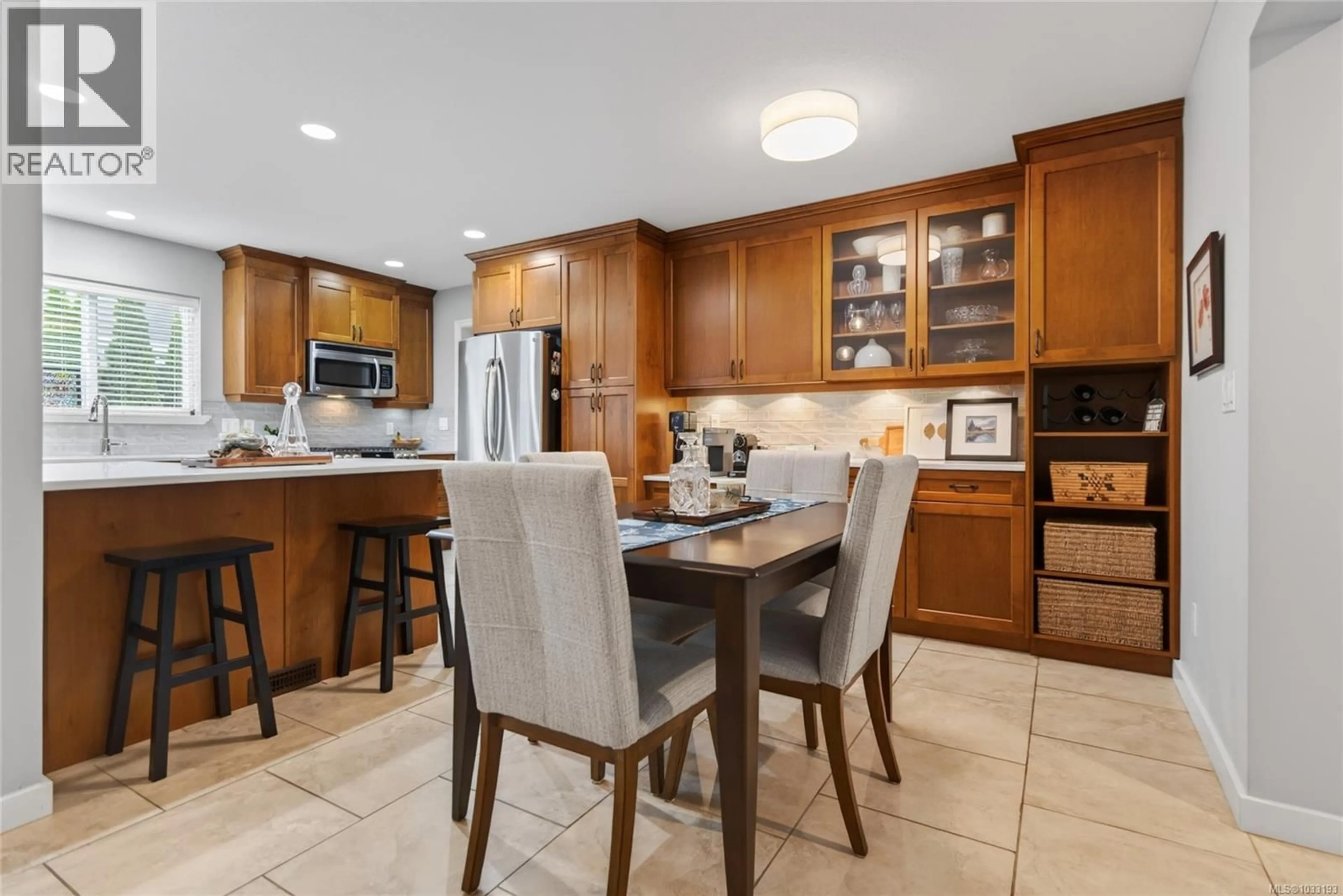 Open concept kitchen, ceramic/tile floor for 1219 SLATER PLACE, Comox British Columbia V9M0A3