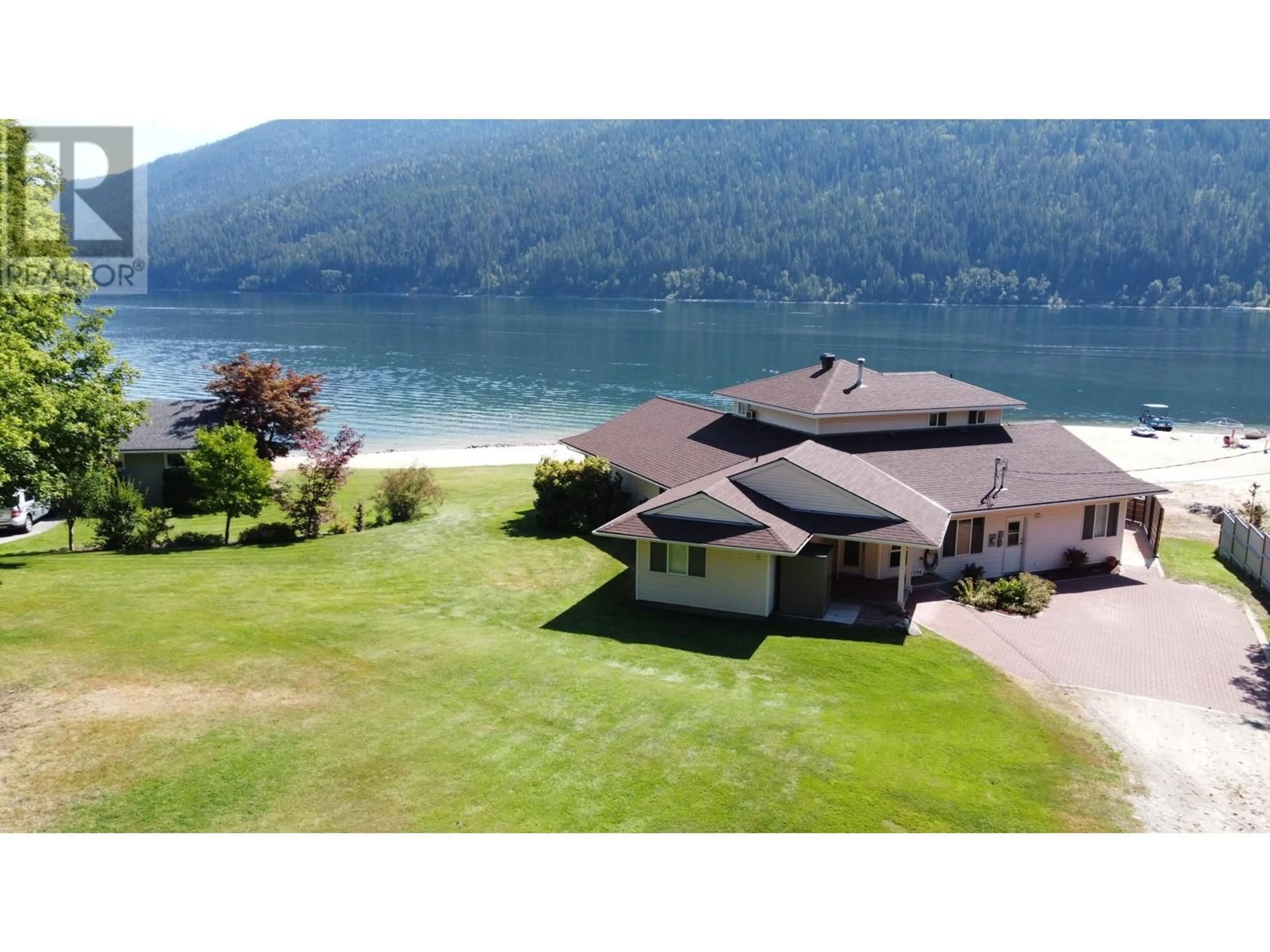 A pic from outside/outdoor area/front of a property/back of a property/a pic from drone, water/lake/river/ocean view for 2194 3A Highway, Nelson British Columbia V1L6K5