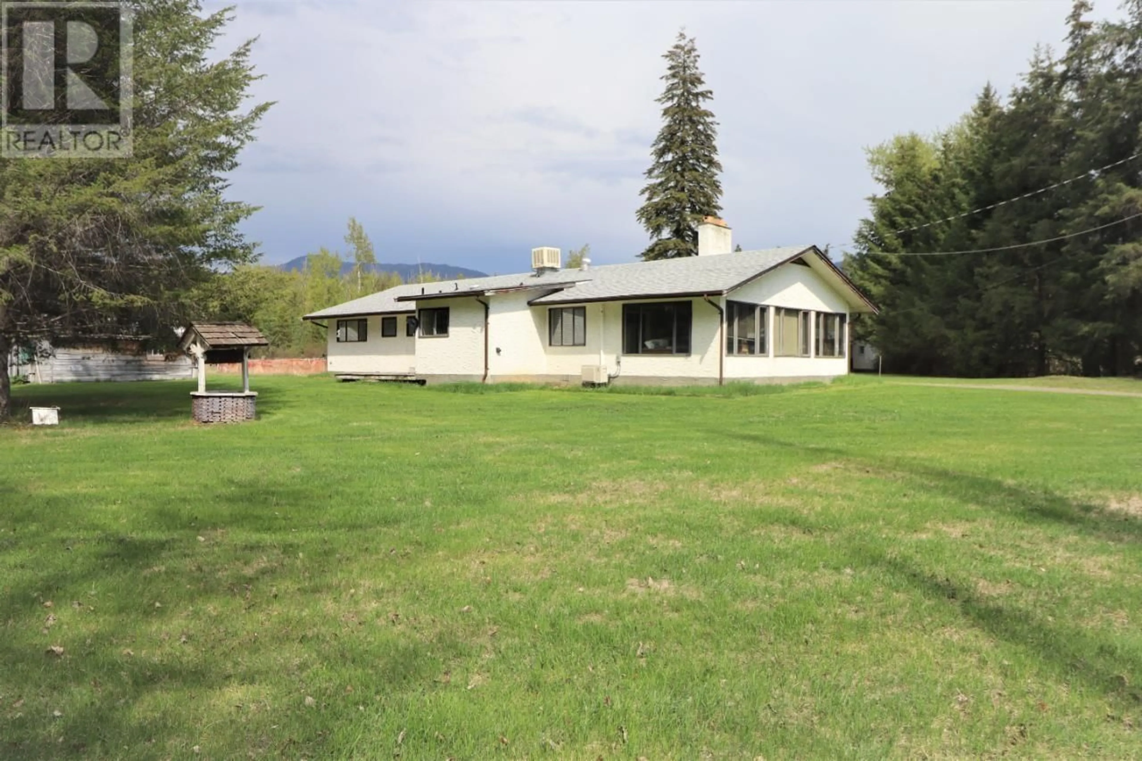 A pic from outside/outdoor area/front of a property/back of a property/a pic from drone, unknown for 461 BARKLEY Road, Barriere British Columbia V0E1E0