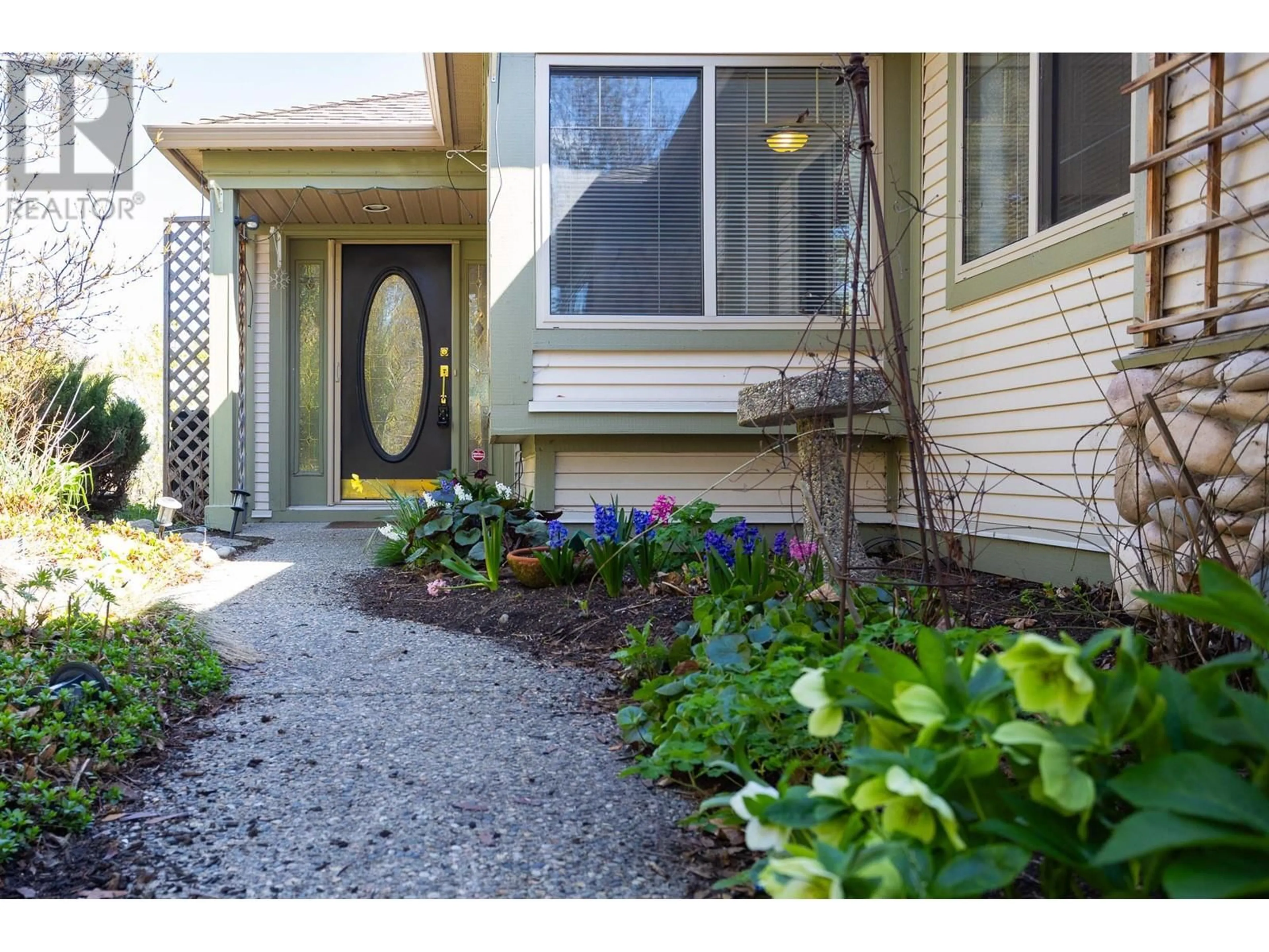 Indoor entryway for 4074 Gellatly Road Unit# 233, West Kelowna British Columbia V4T2S8