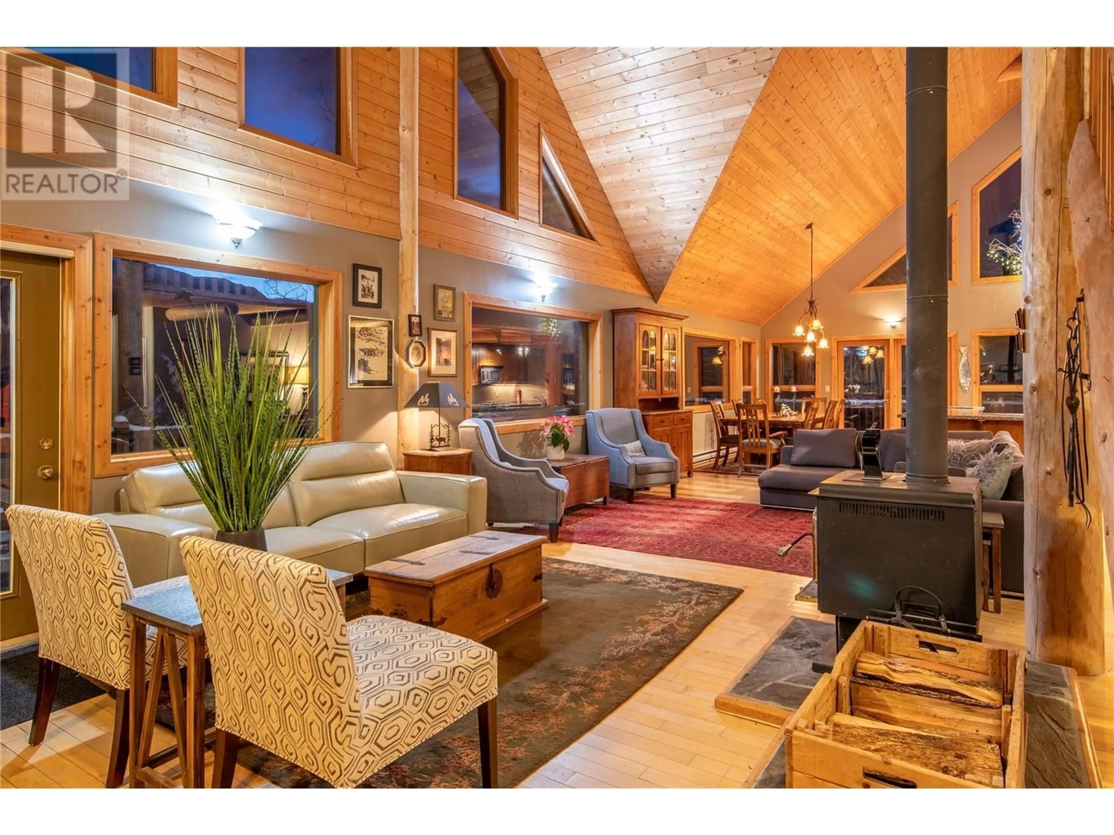 Lobby for 716 ALMBERG ROAD, Golden British Columbia V0A1H2