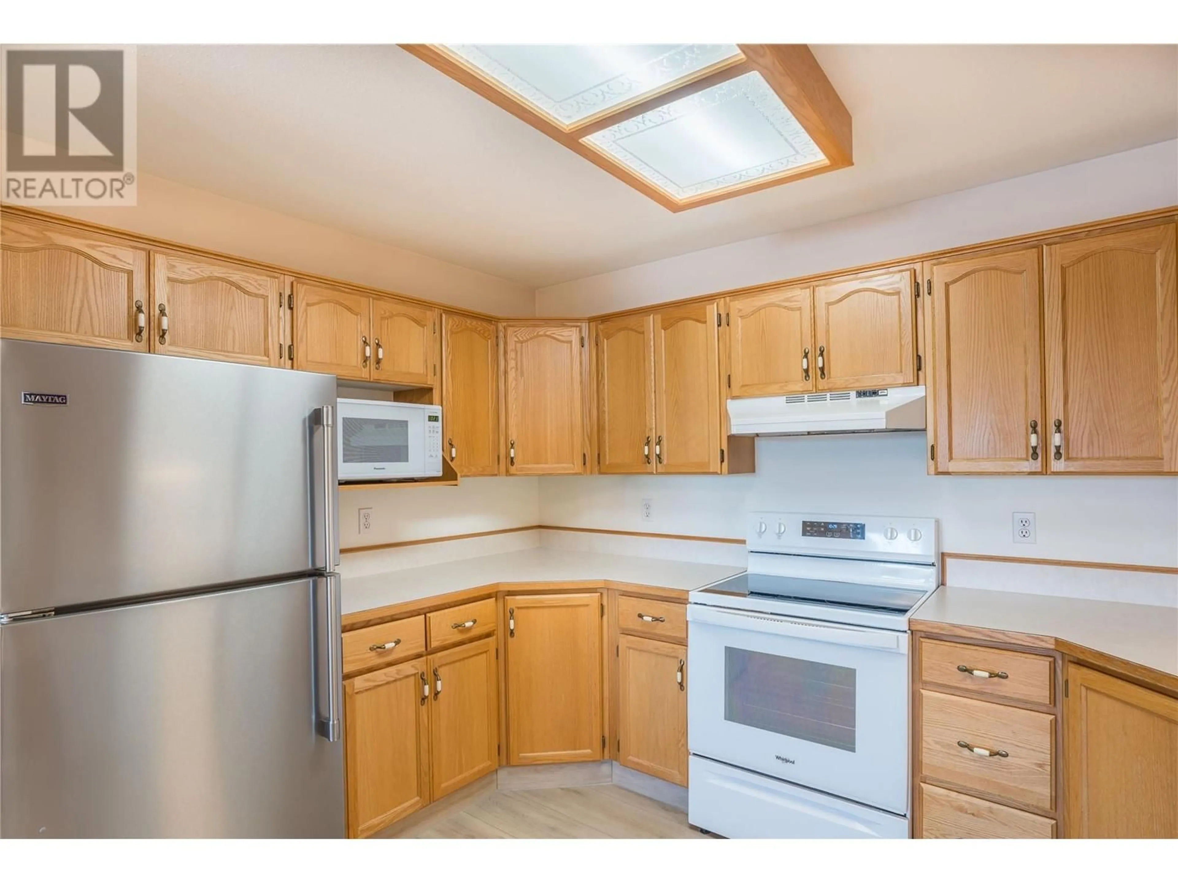 Standard kitchen, unknown for 407 - 1750 ATKINSON STREET, Penticton British Columbia V2A7M6